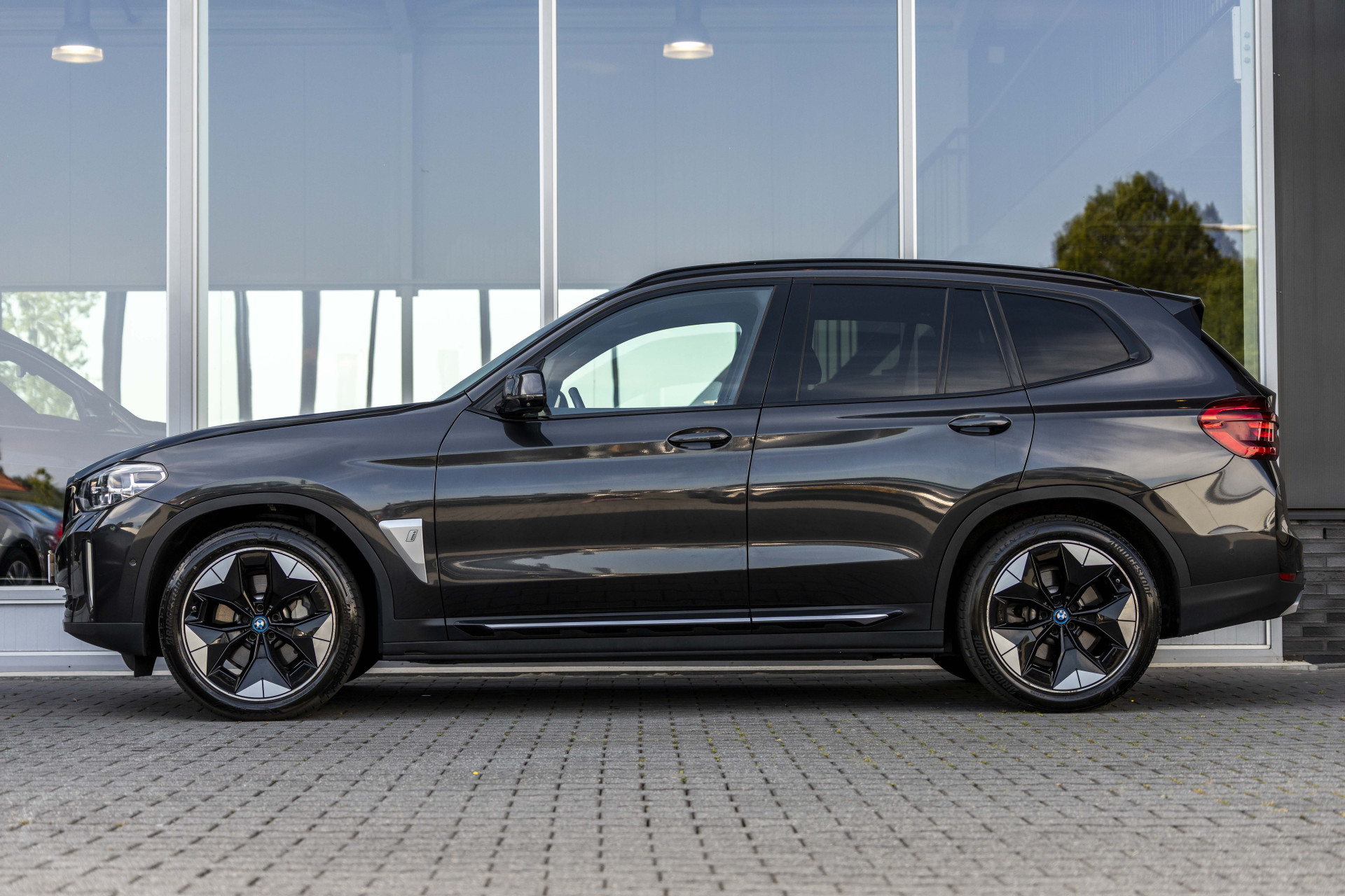 Foto van BMW Ix3