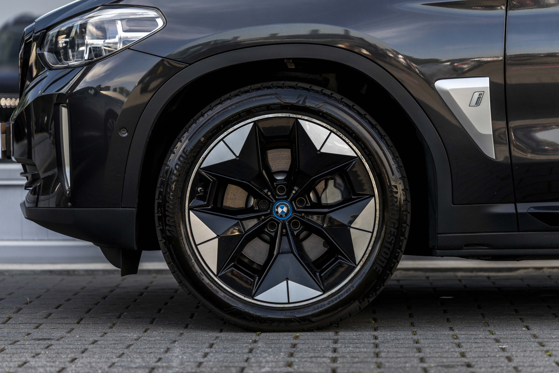 Foto van BMW Ix3