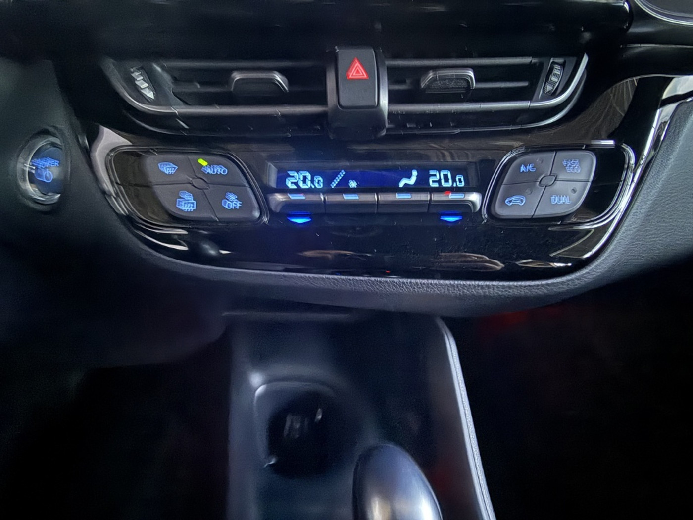 Foto van Toyota C-hr
