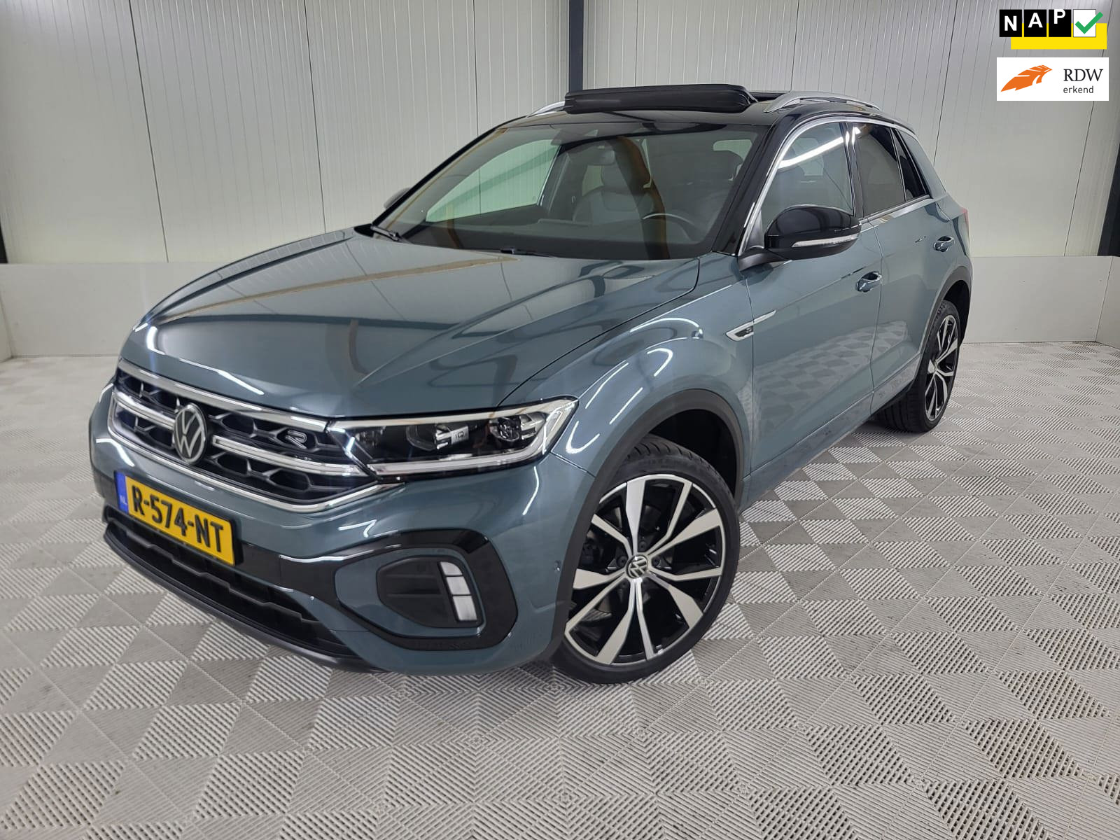 Volkswagen T-roc 1.5 TSI R-Line Business+, Automaat, Panodak, Afneembare trekhaak, Camera, Carplay 2022 - voorkant