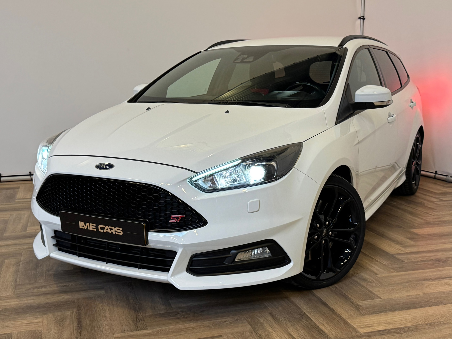 Ford Focus 2.0 ST, Carplay, Nieuwe APK, Inruil mogelijk. 2017 - voorkant