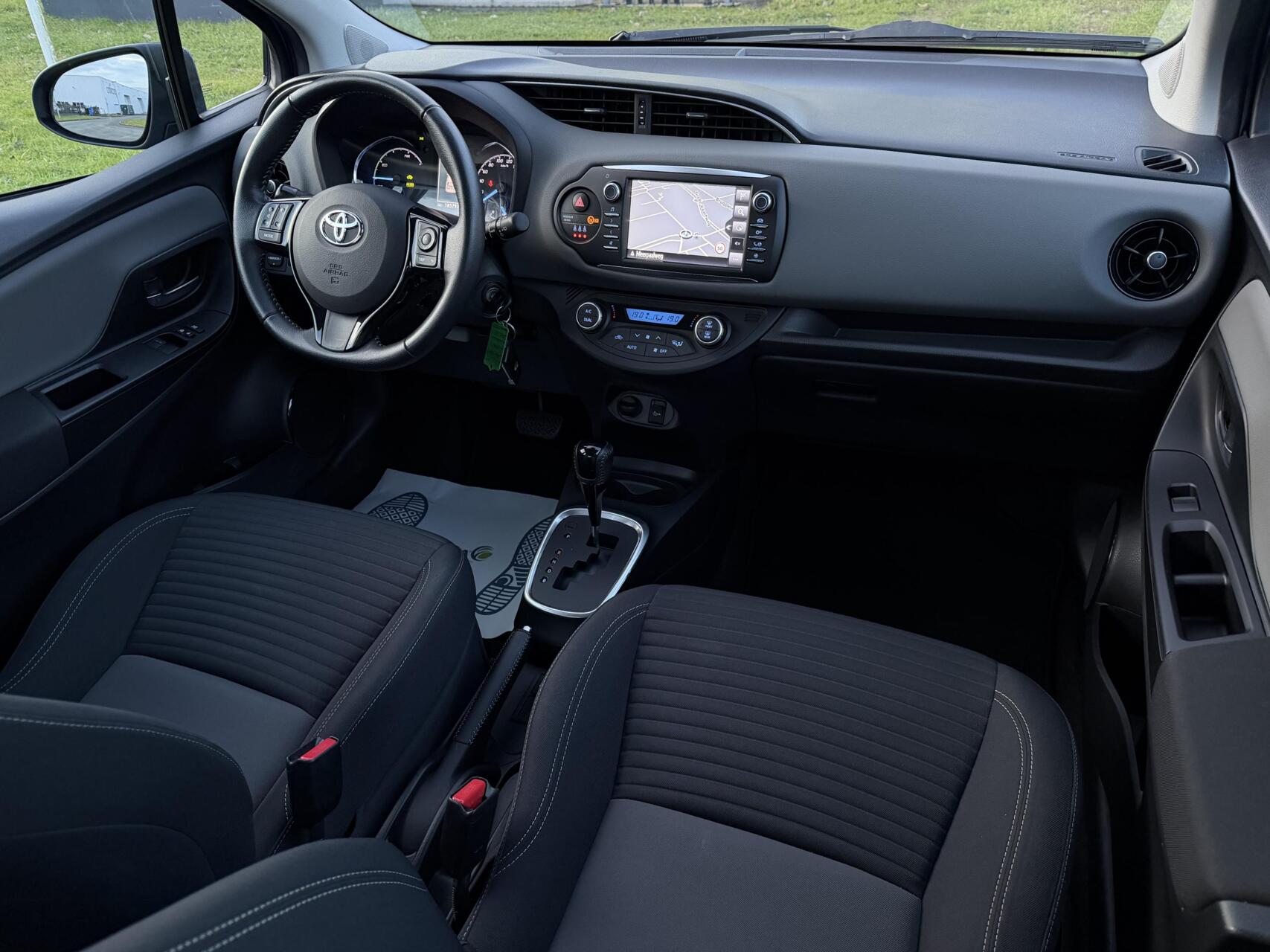 Foto van Toyota Toyota Yaris Hybrid