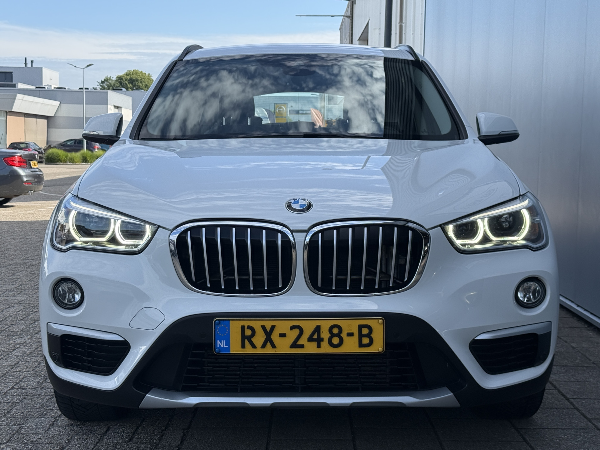 Foto van BMW X1 Xdrive20i
