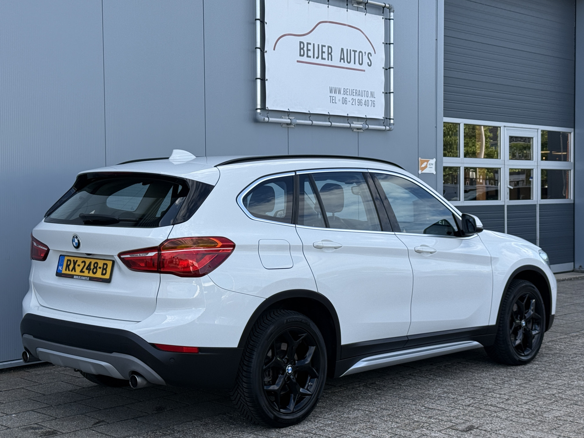 Foto van BMW X1 Xdrive20i