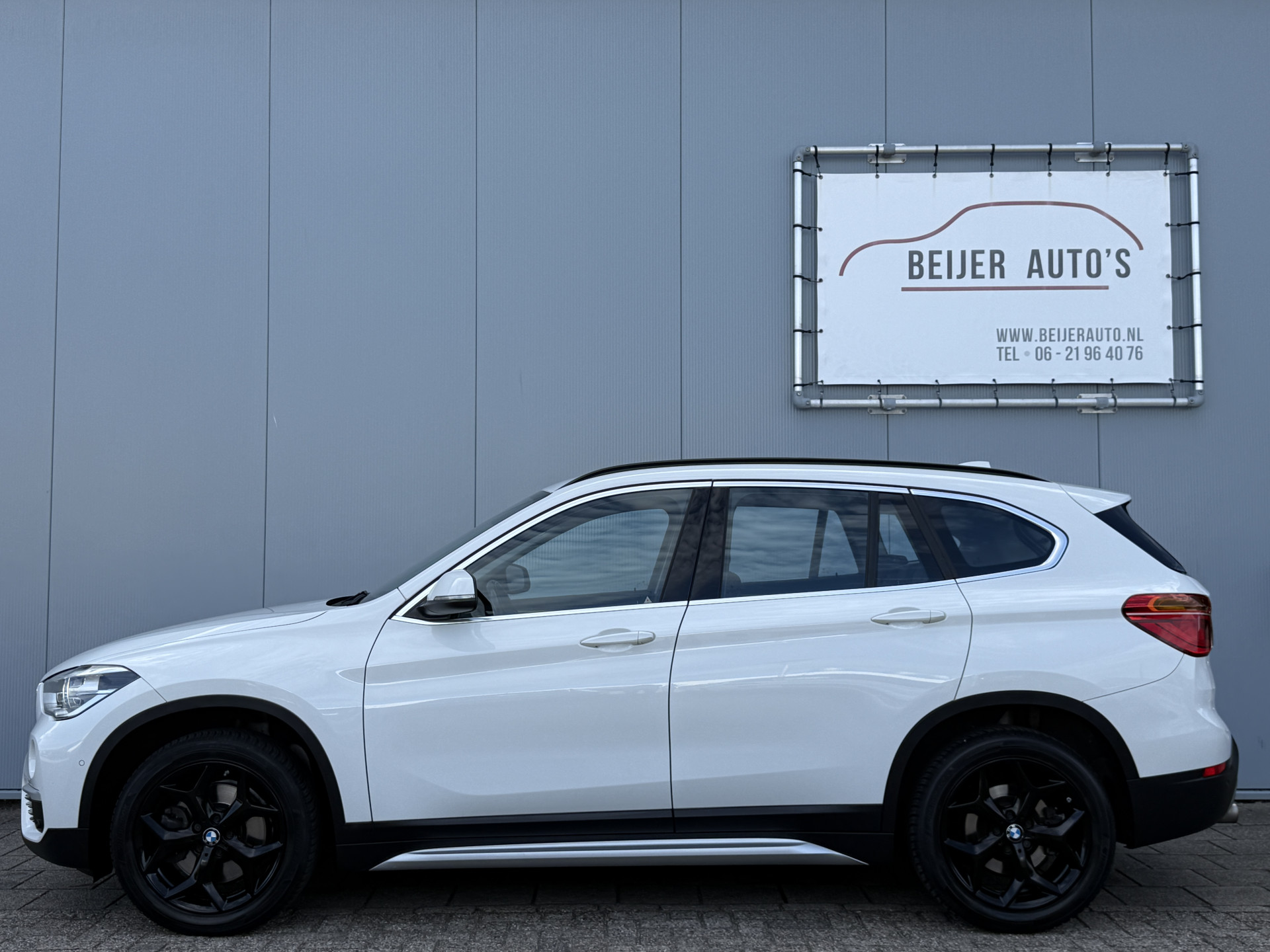 Foto van BMW X1 Xdrive20i