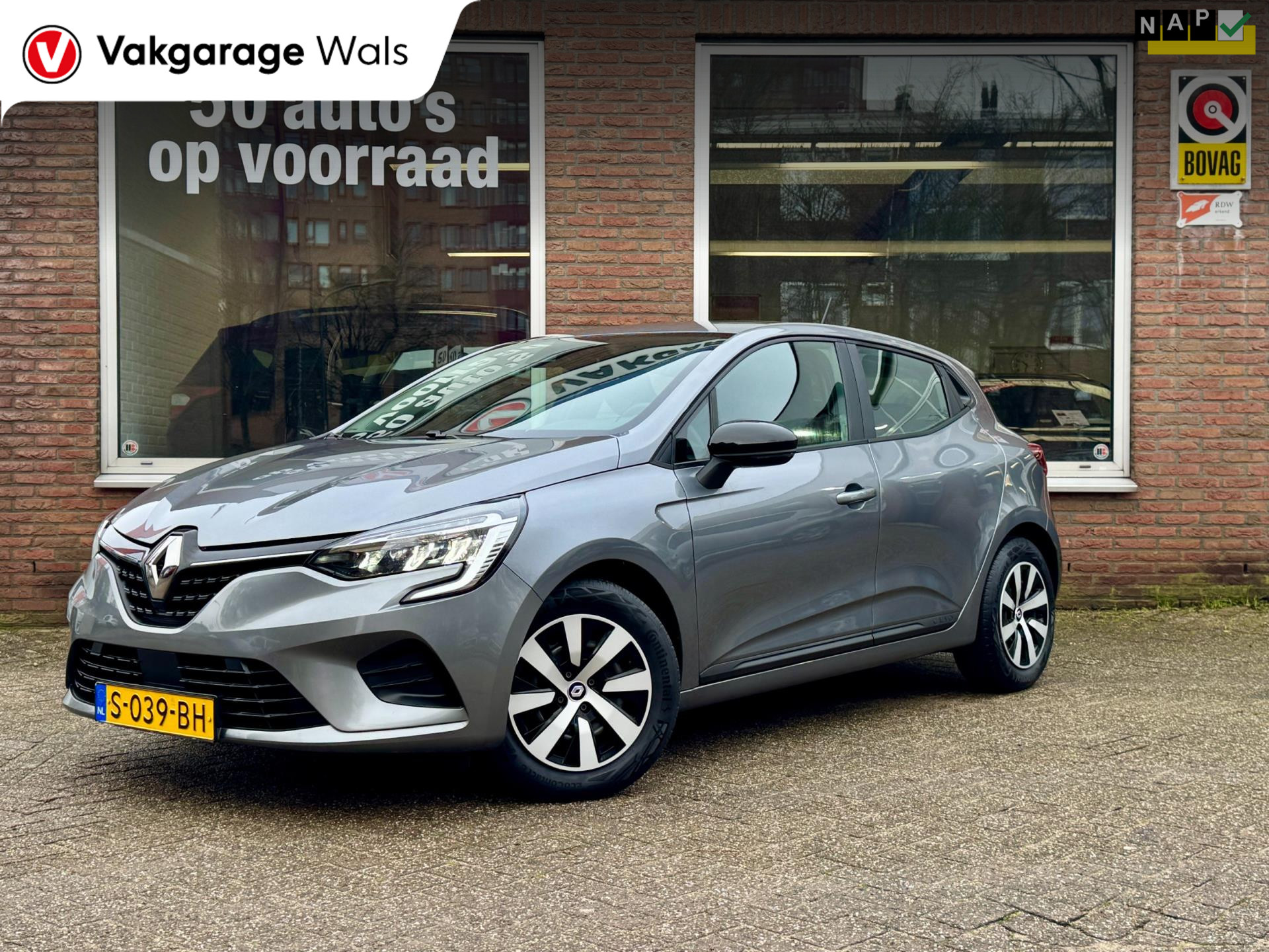 Renault Clio 1.0 TCE 90 EQUILIBRE | BTW | NAVI | AIRCO | LED | CRUISE 2022 - voorkant