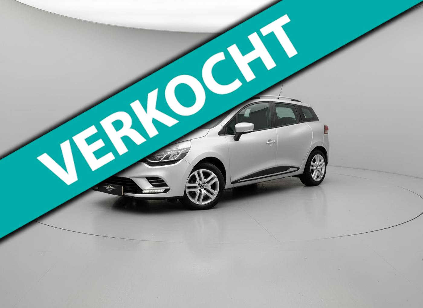Renault Clio 1.2 16V Life * Navigatie * Parkeersensoren * Cruise Control * 2018 - voorkant