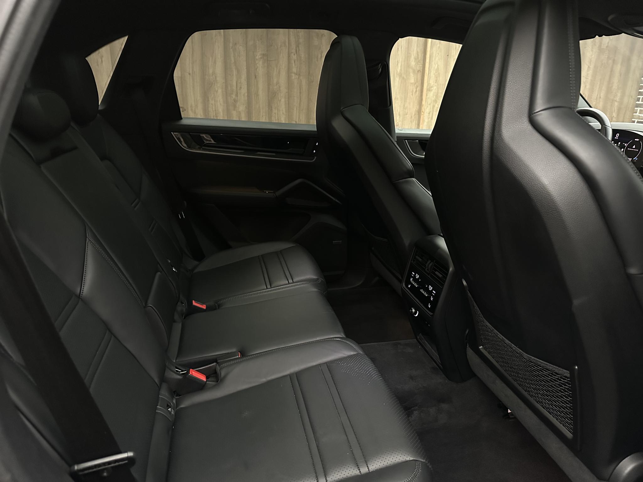 Foto van Porsche Cayenne E-hybrid