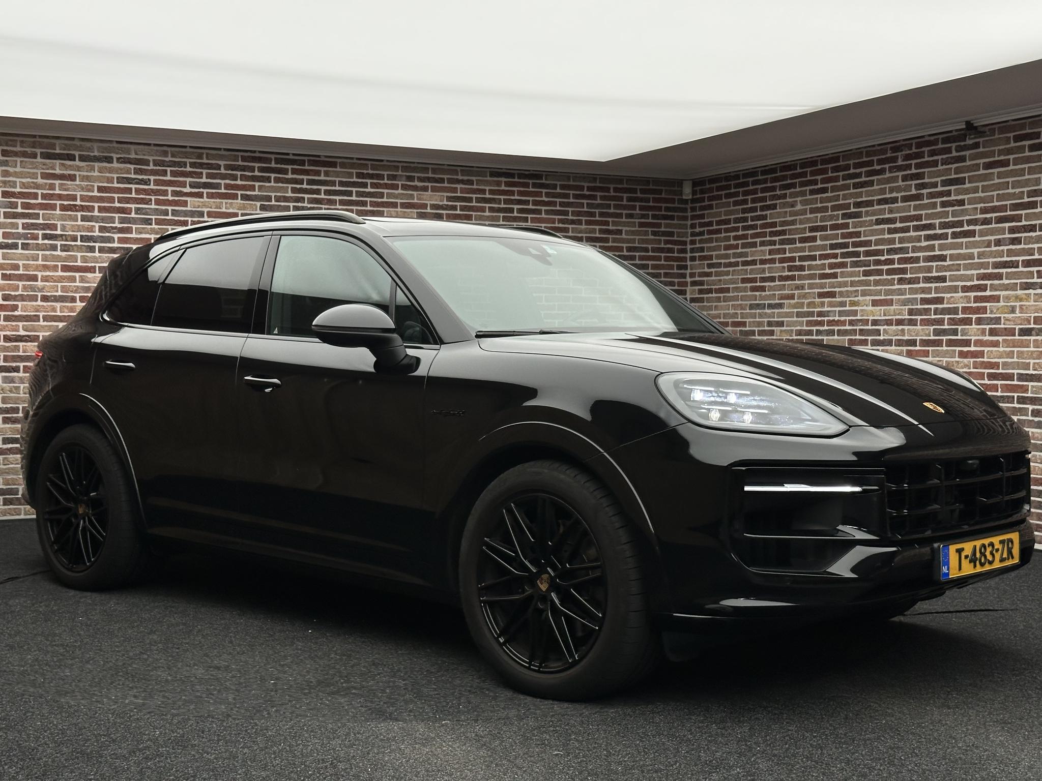 Foto van Porsche Cayenne E-hybrid