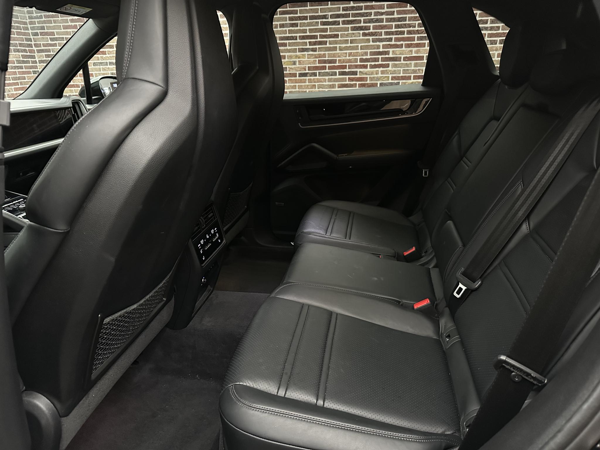 Foto van Porsche Cayenne E-hybrid