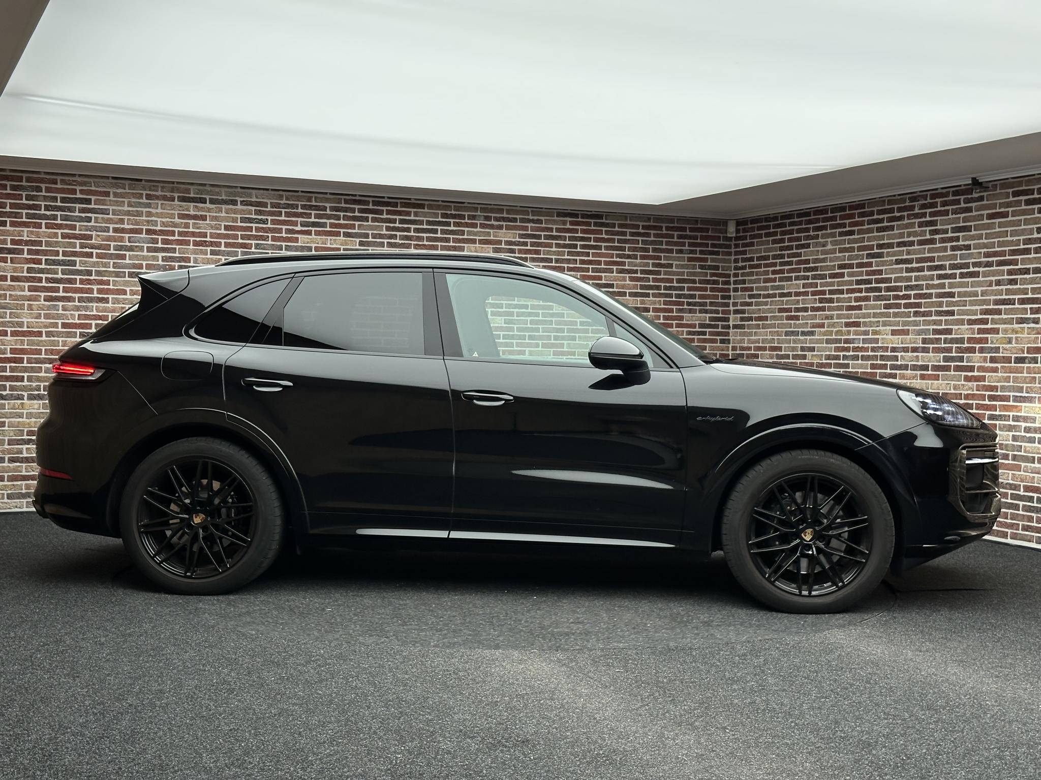 Foto van Porsche Cayenne E-hybrid