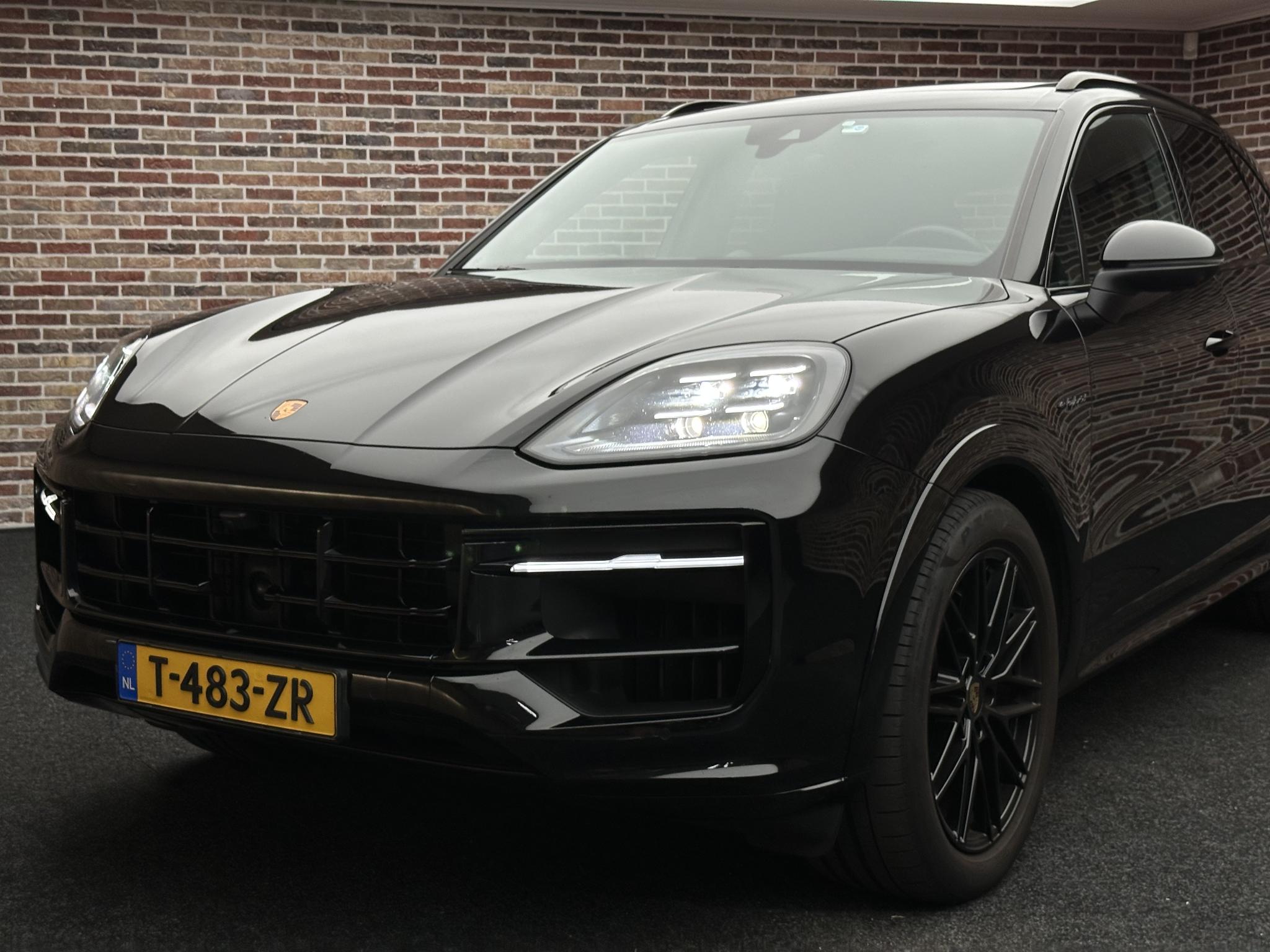 Foto van Porsche Cayenne E-hybrid