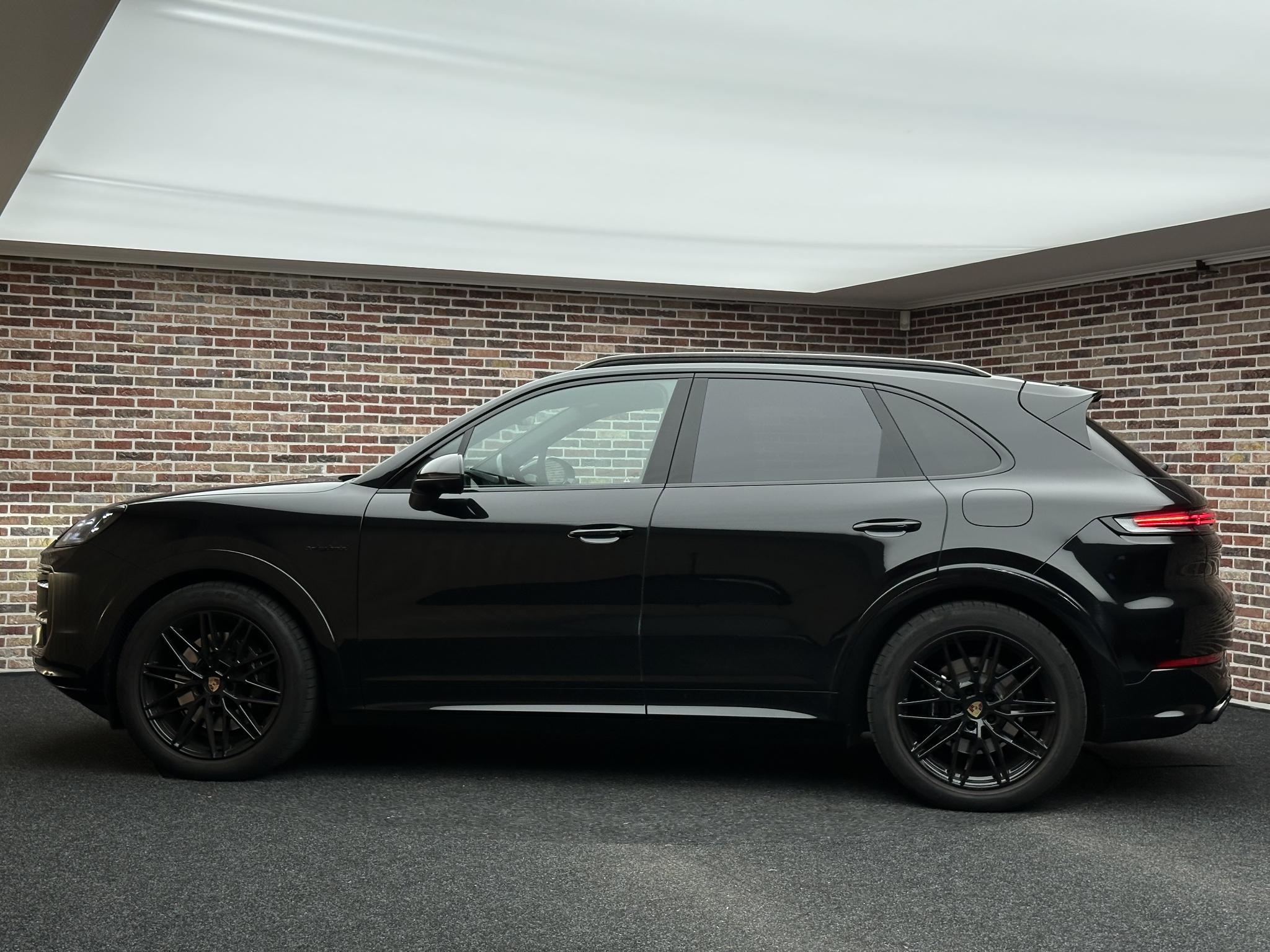 Foto van Porsche Cayenne E-hybrid