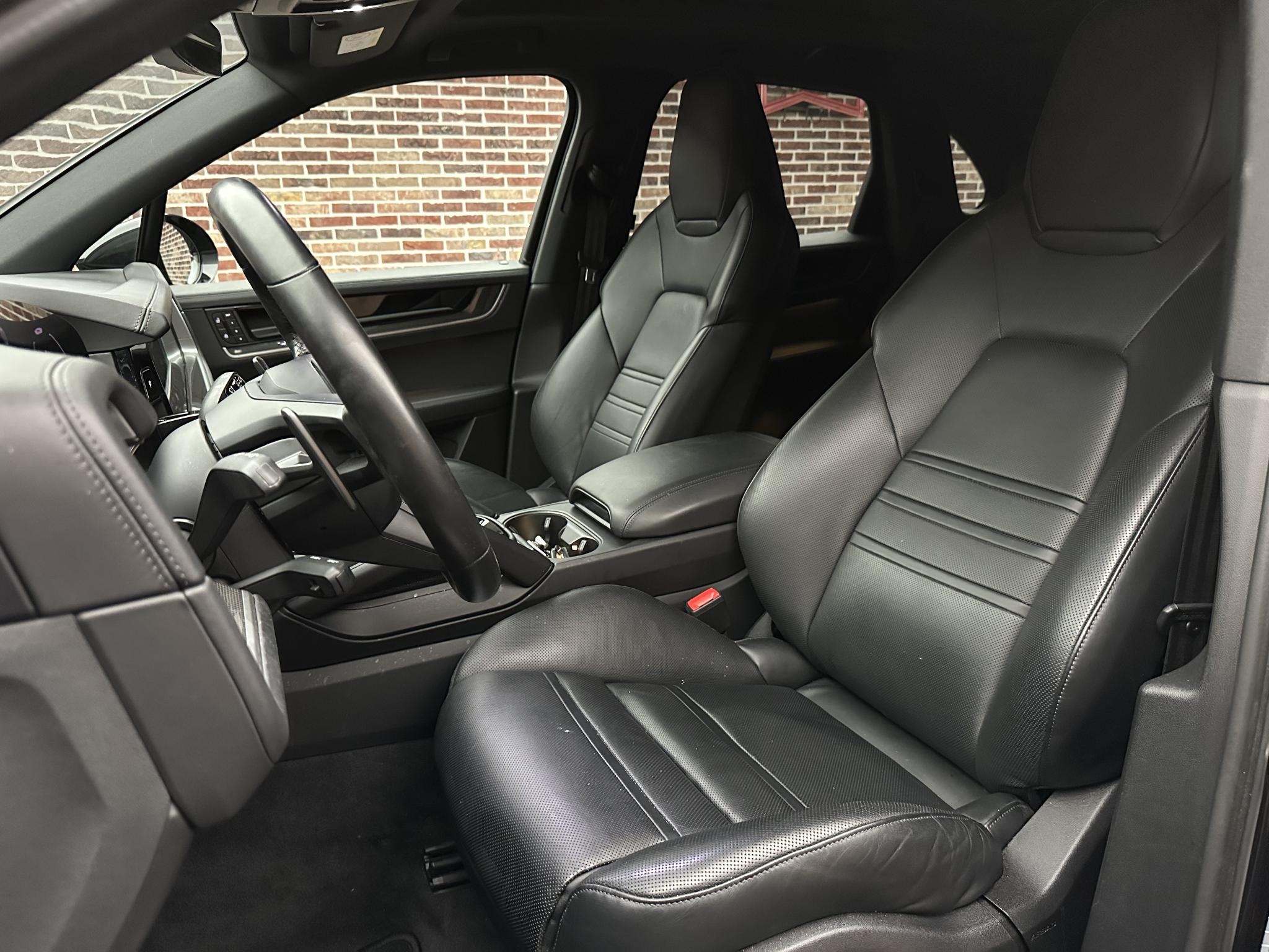 Foto van Porsche Cayenne E-hybrid