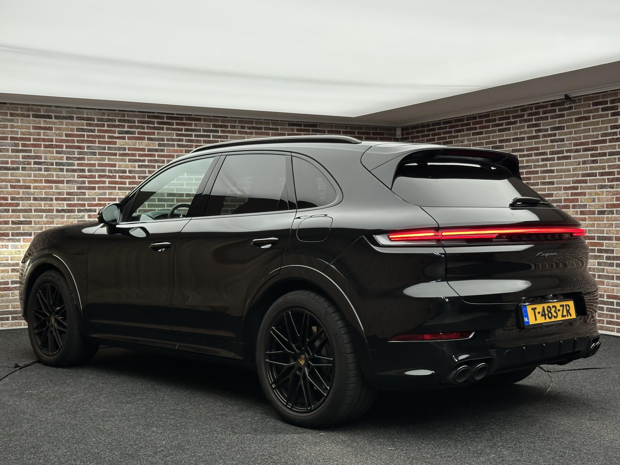 Foto van Porsche Cayenne E-hybrid