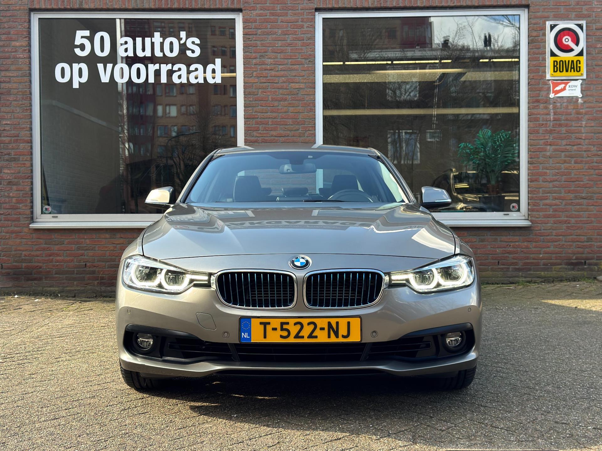 Foto van BMW 330e Iperformance