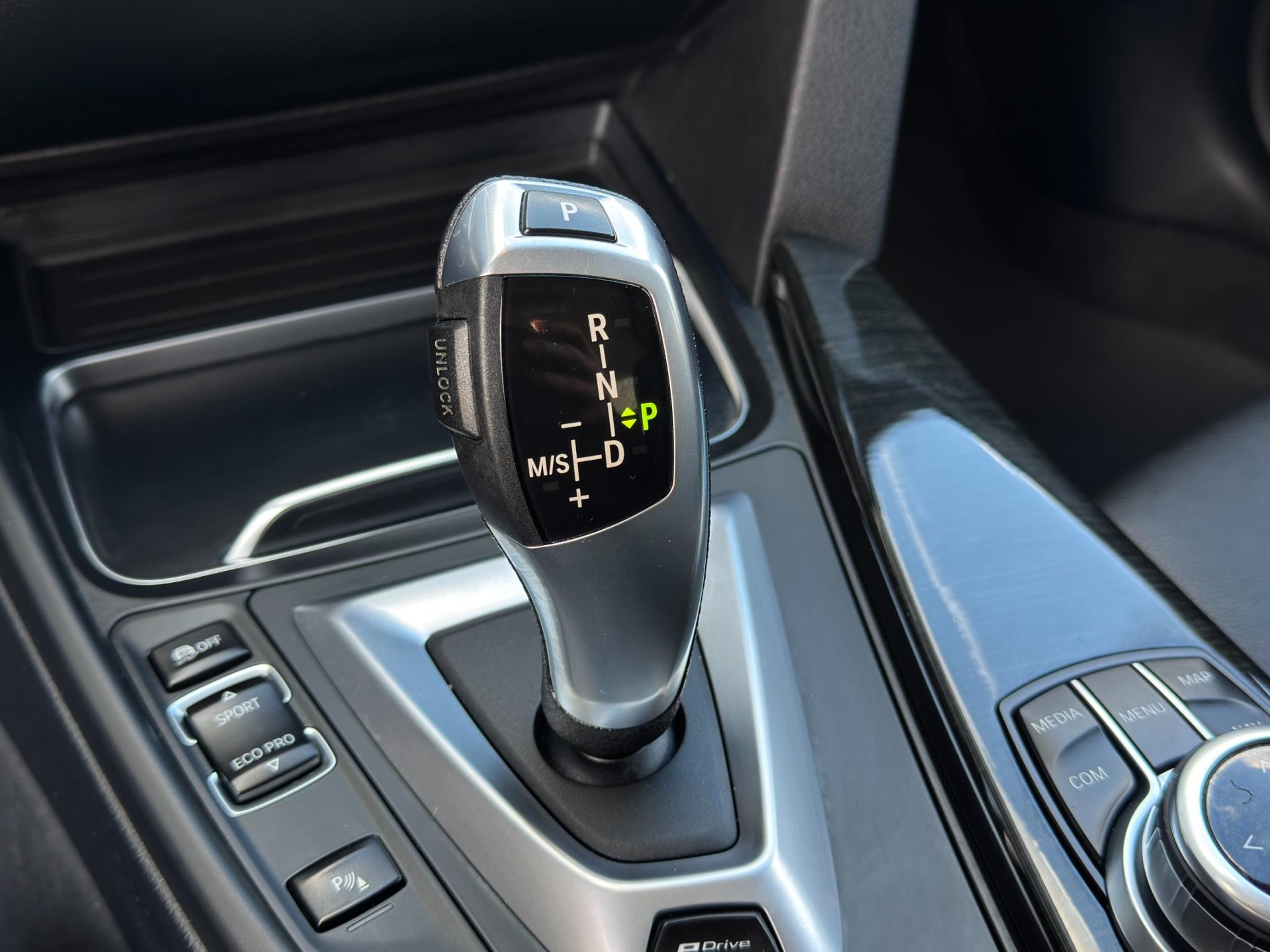 Foto van BMW 330e Iperformance