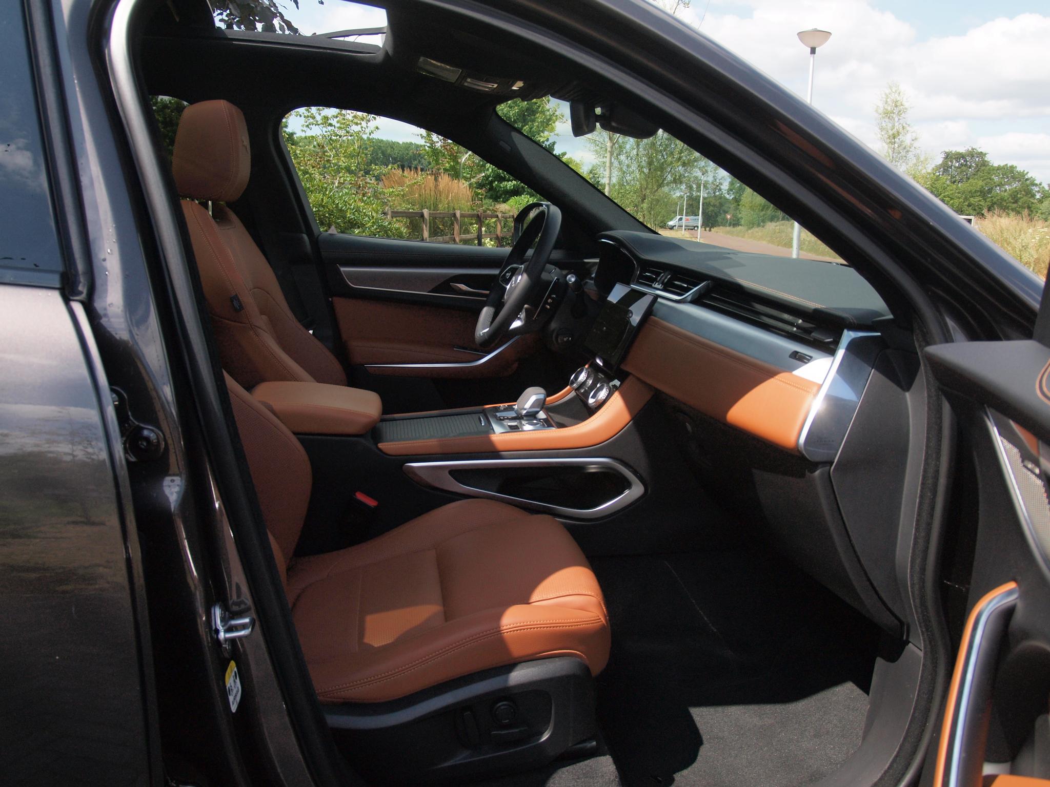 Foto van Jaguar Jaguar F-pace