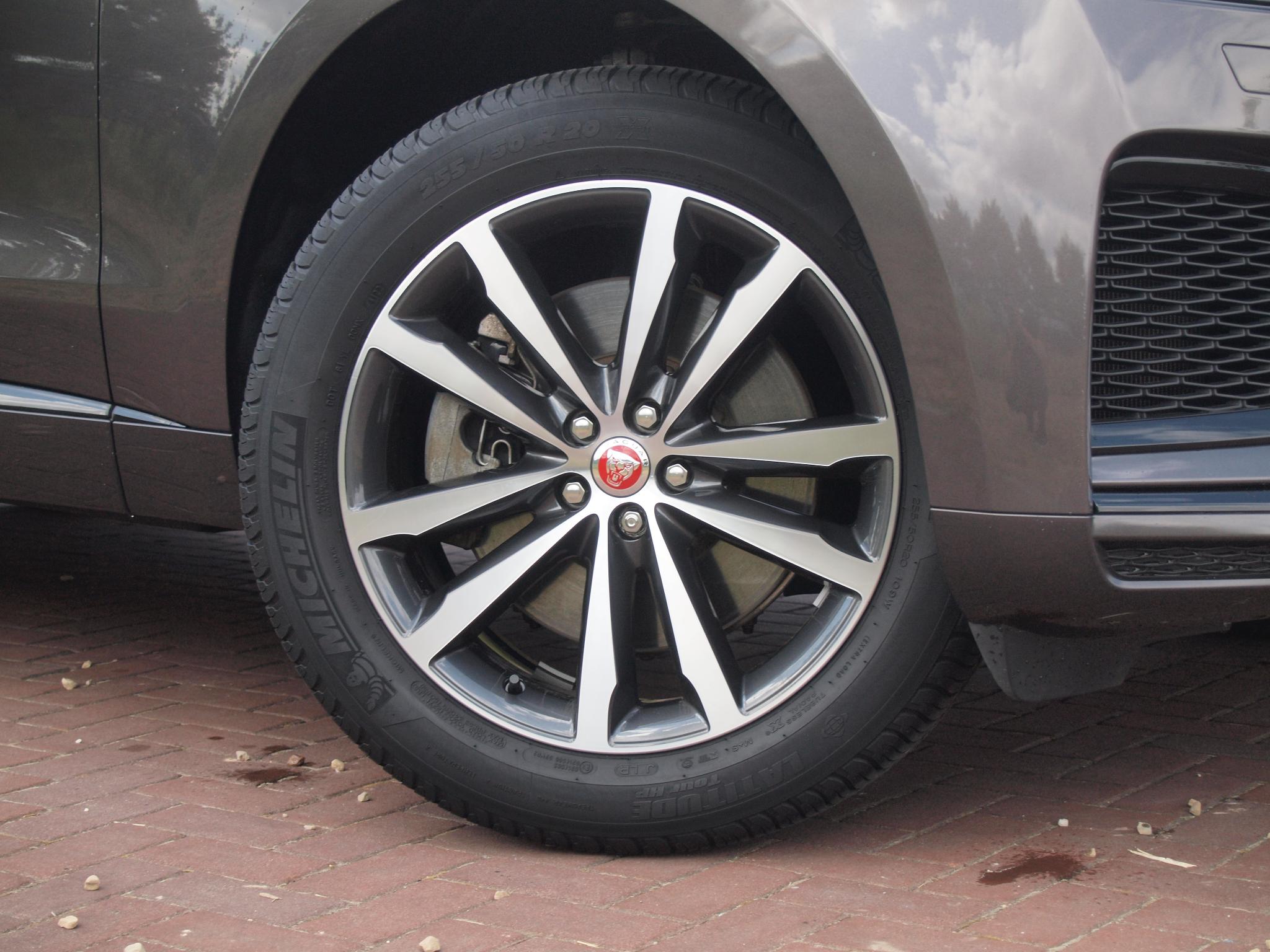 Foto van Jaguar Jaguar F-pace