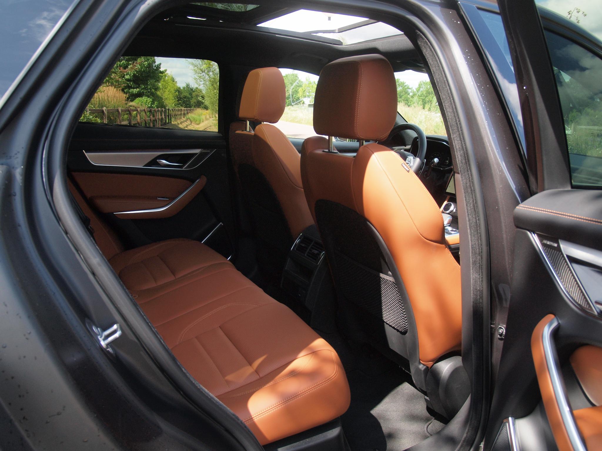 Foto van Jaguar Jaguar F-pace