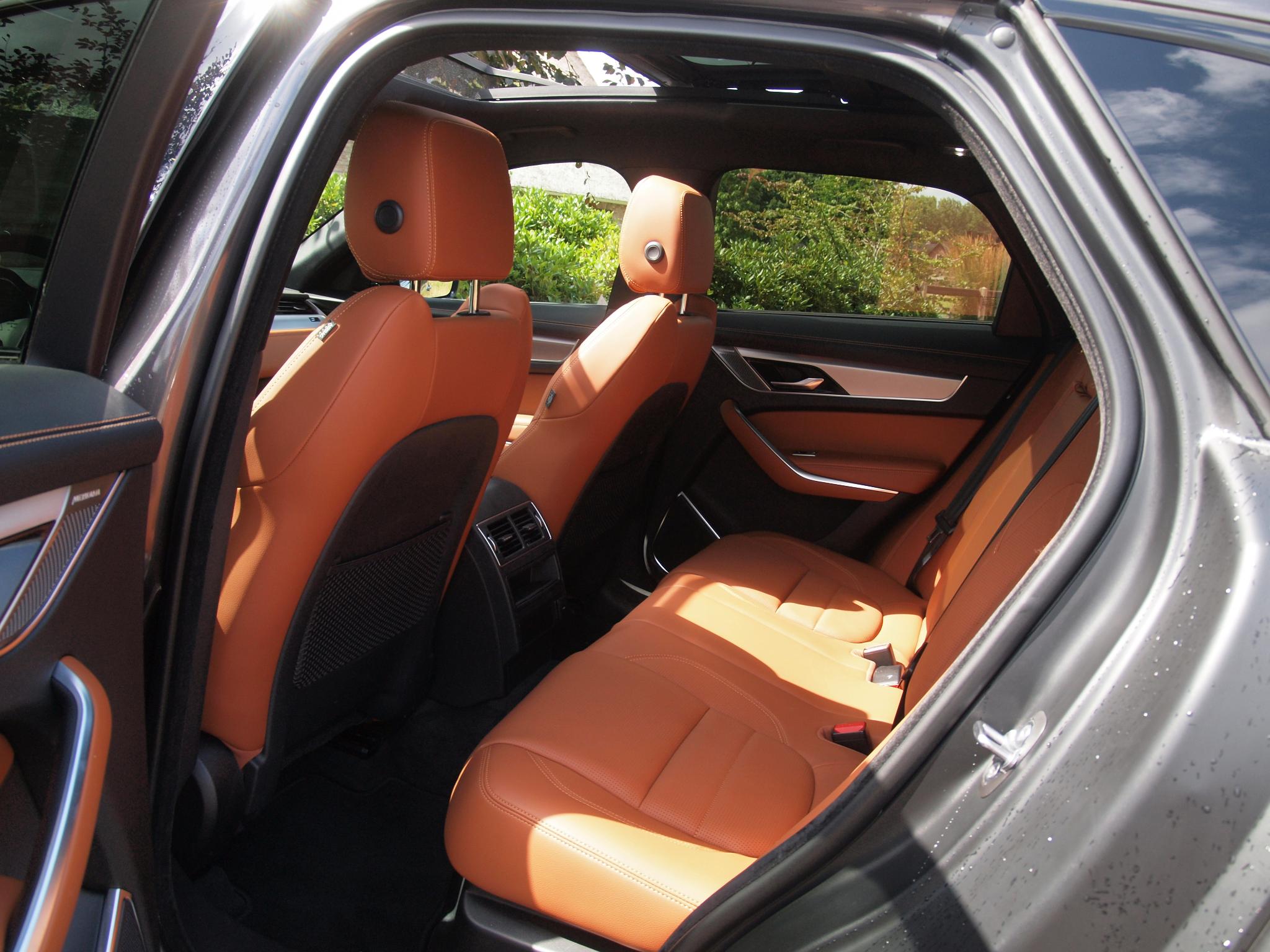 Foto van Jaguar Jaguar F-pace