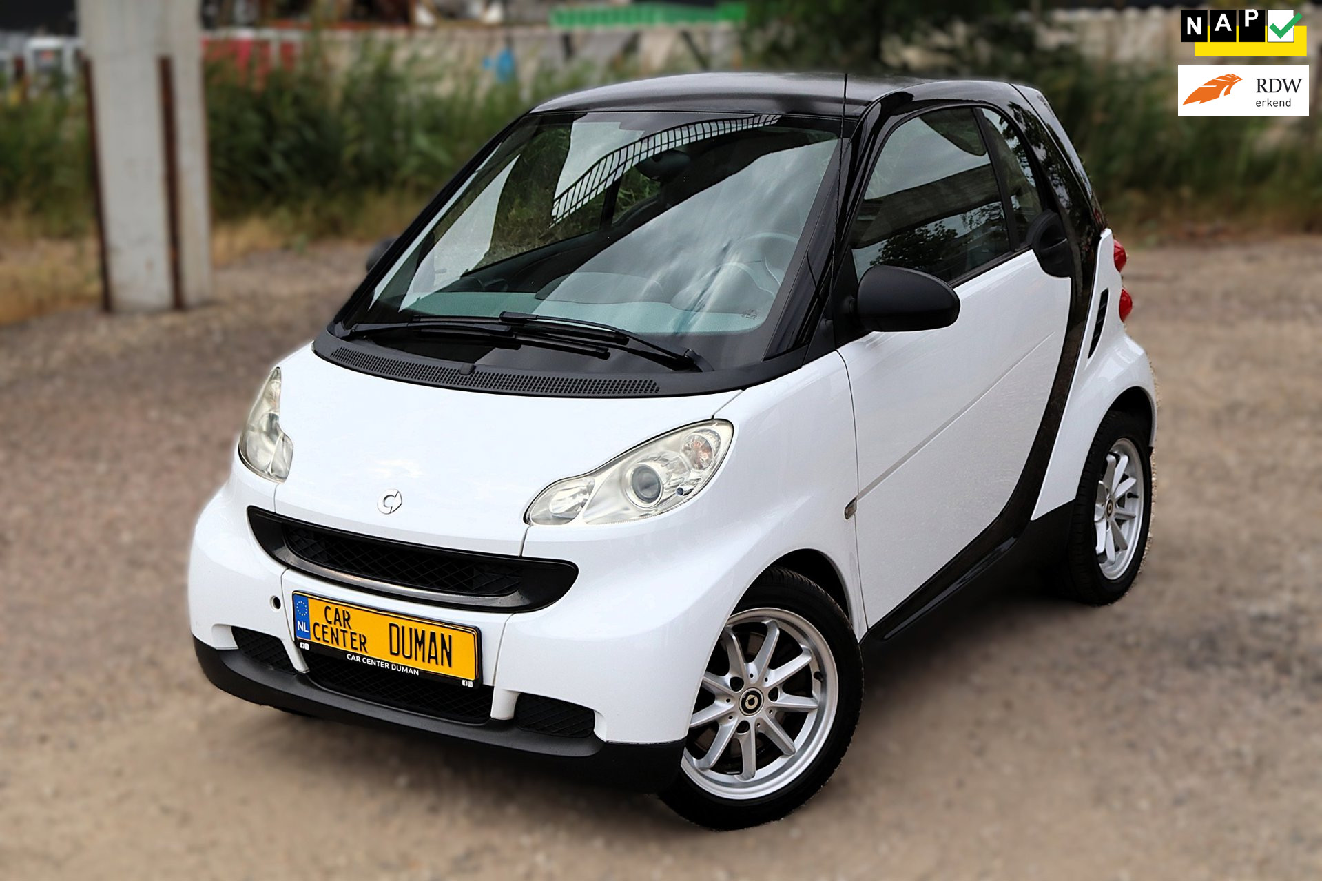 Smart Fortwo Coupe MHD 1.0 mhd Pure 71PK NAP Pano Automaat 2009 - voorkant