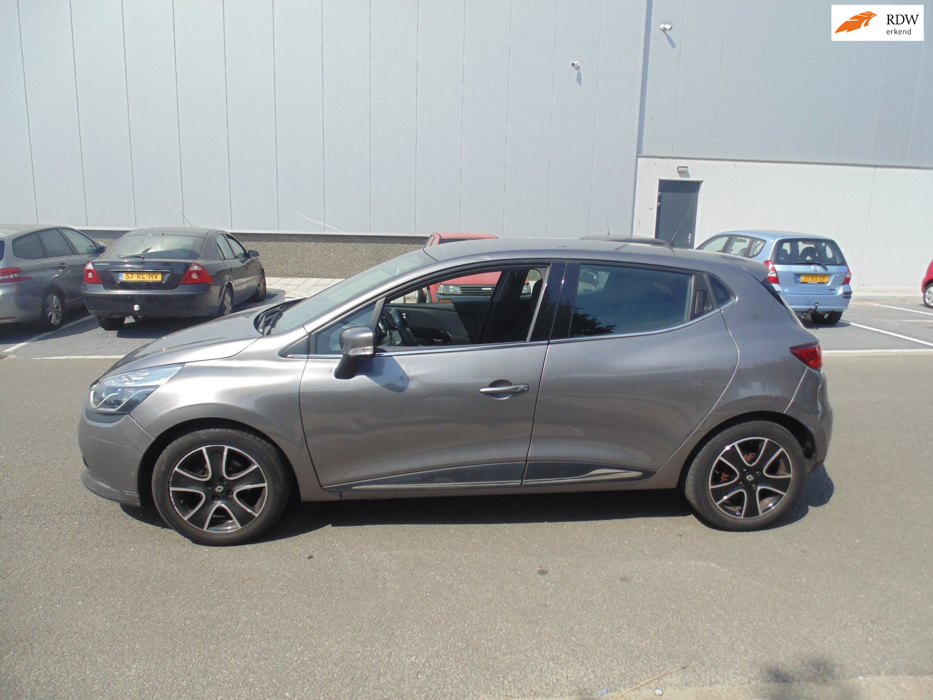 Renault Clio 1.5 dCi Dynamique AUTOMAAT 120000 KM 2014 - voorkant
