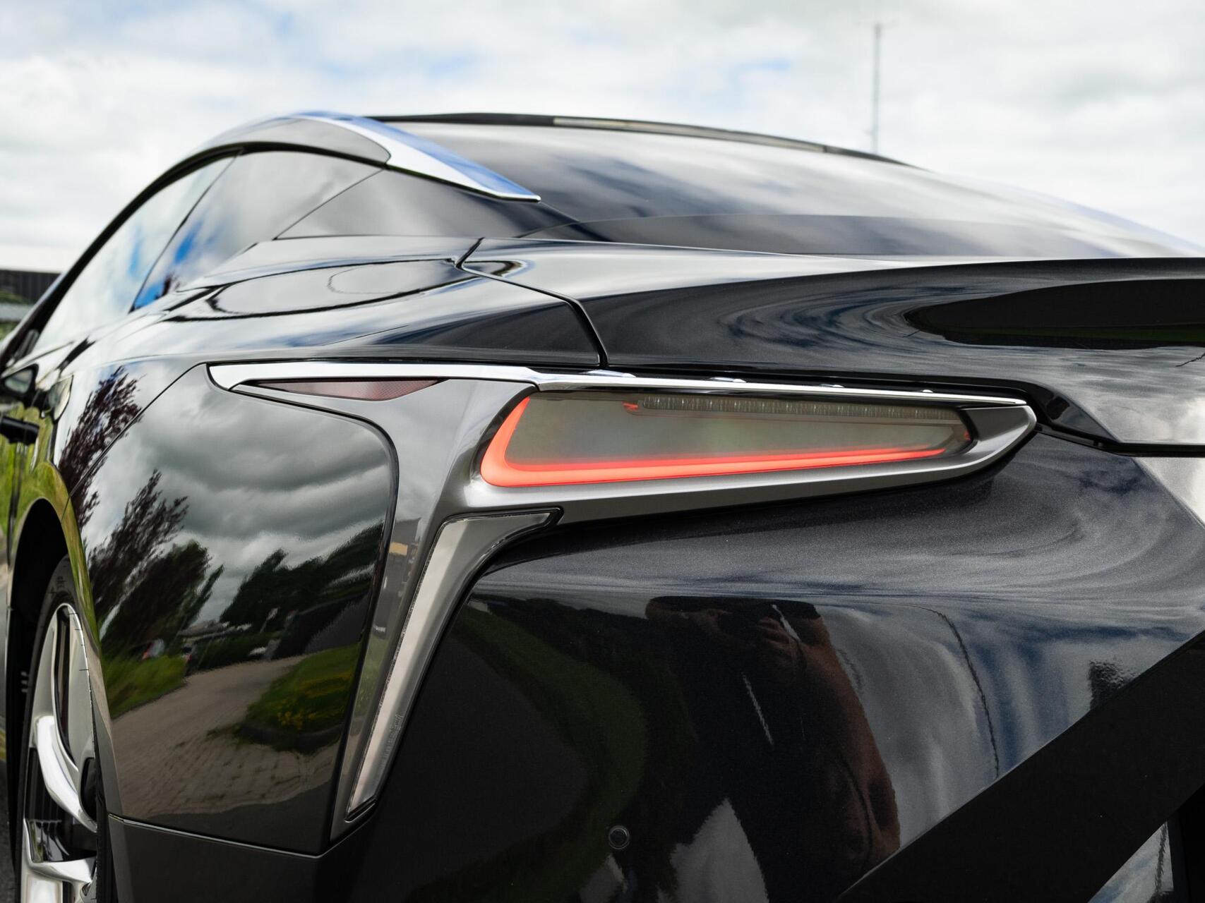 Foto van Lexus Lexus Lc500h