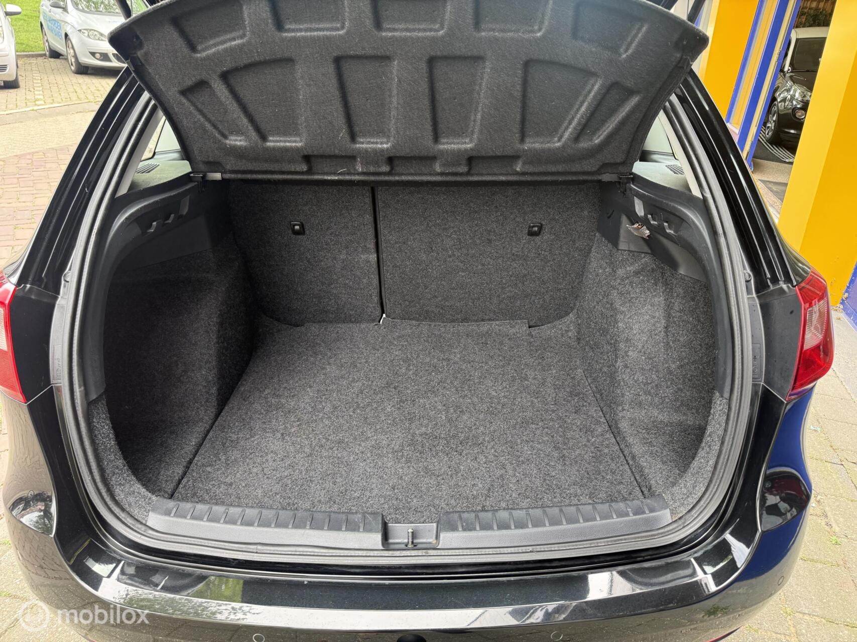 Foto van Seat Ibiza ST