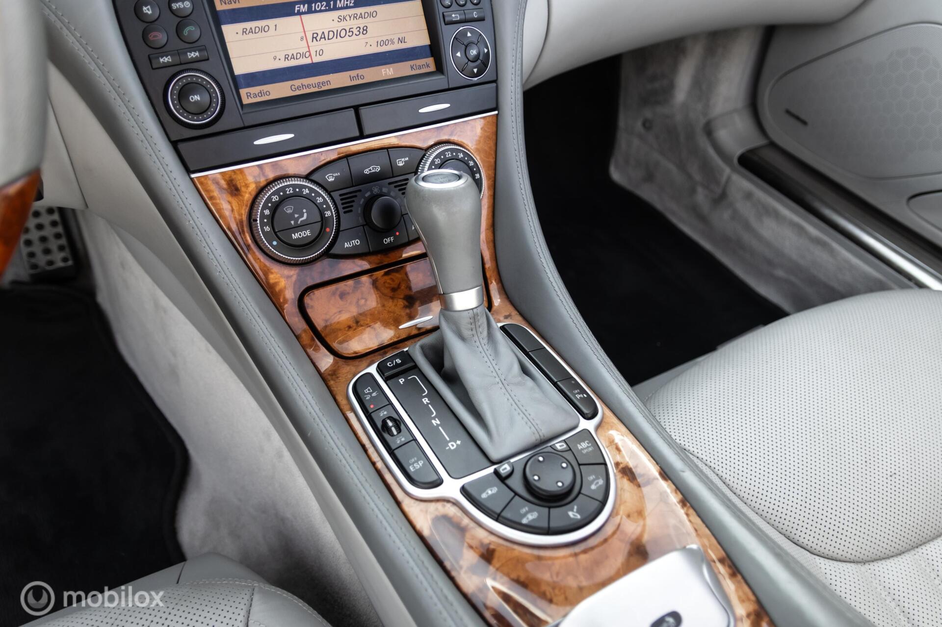 Foto van Mercedes-Benz SL 350