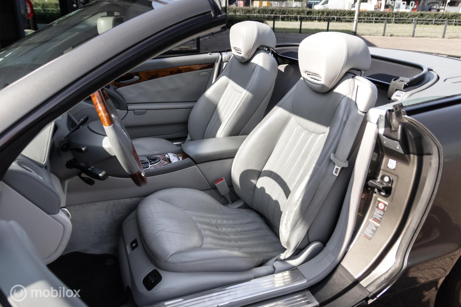 Foto van Mercedes-Benz SL 350