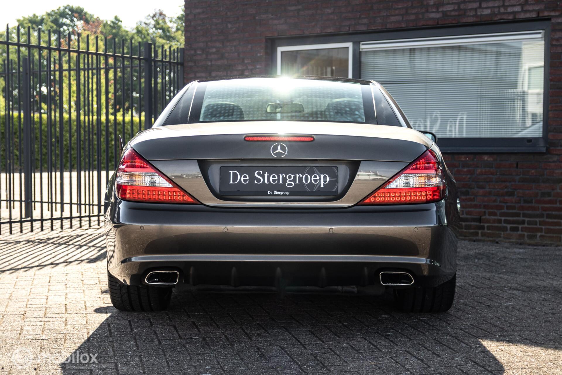Foto van Mercedes-Benz SL 350