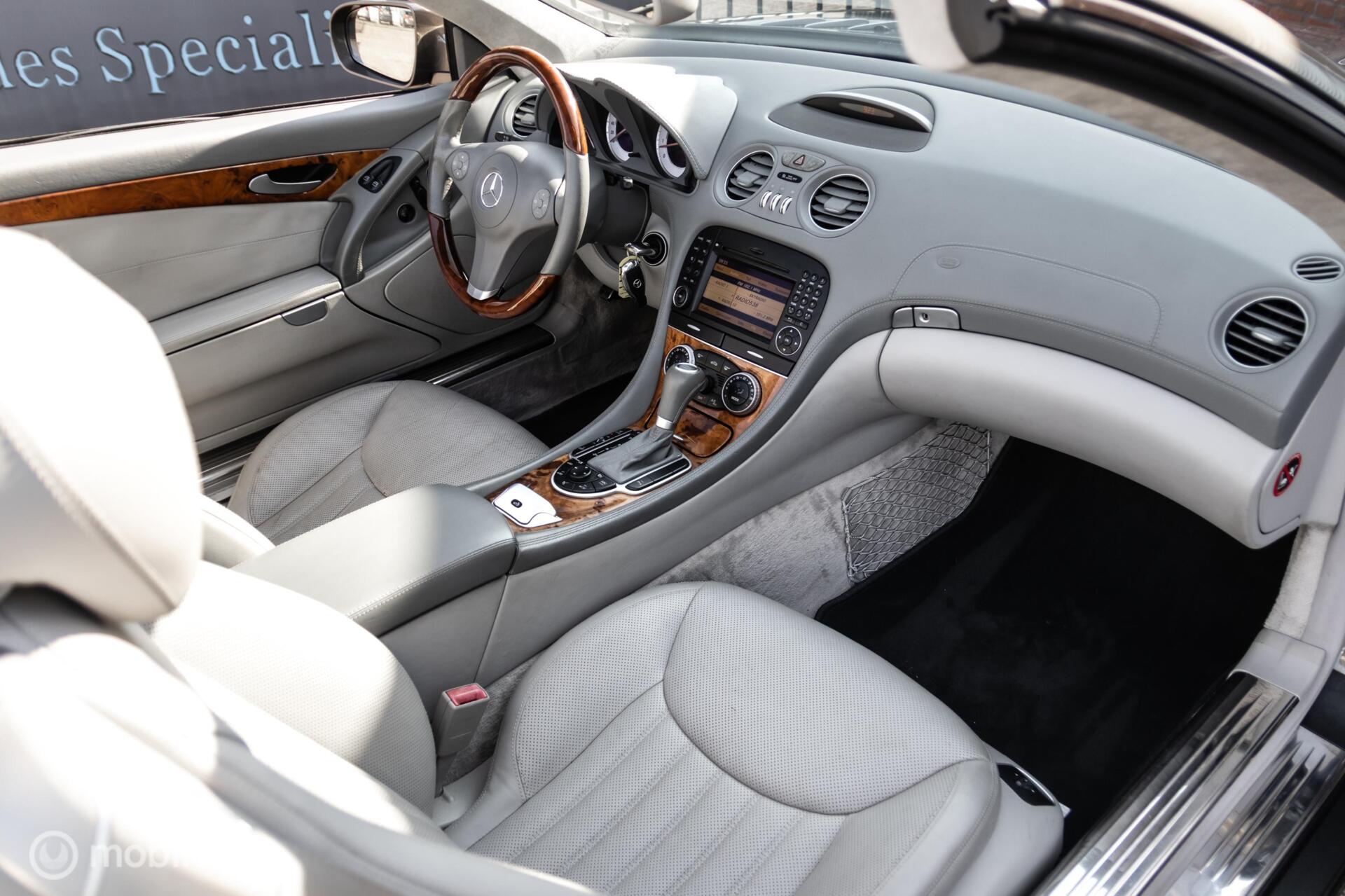 Foto van Mercedes-Benz SL 350