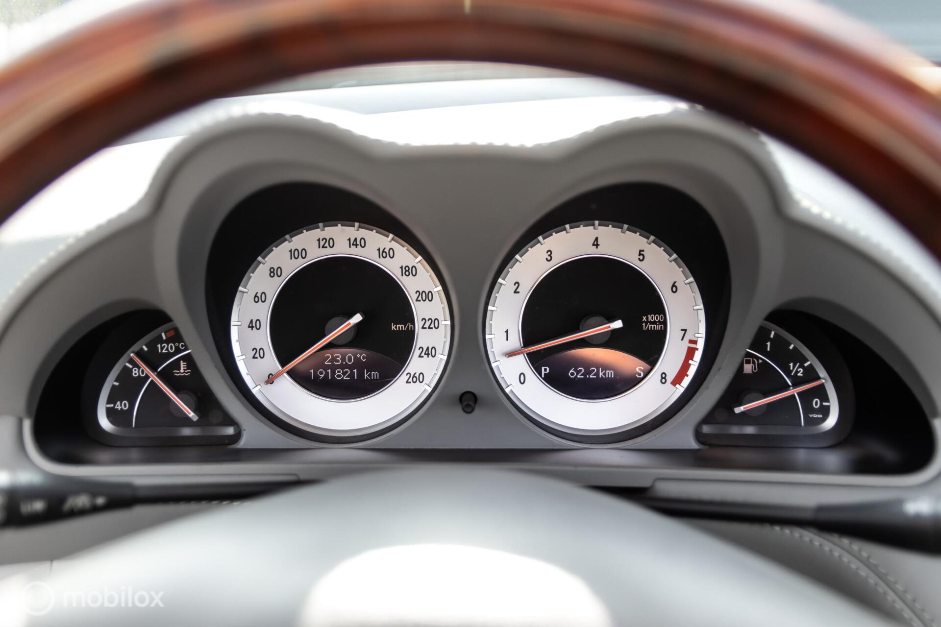 Foto van Mercedes-Benz SL 350