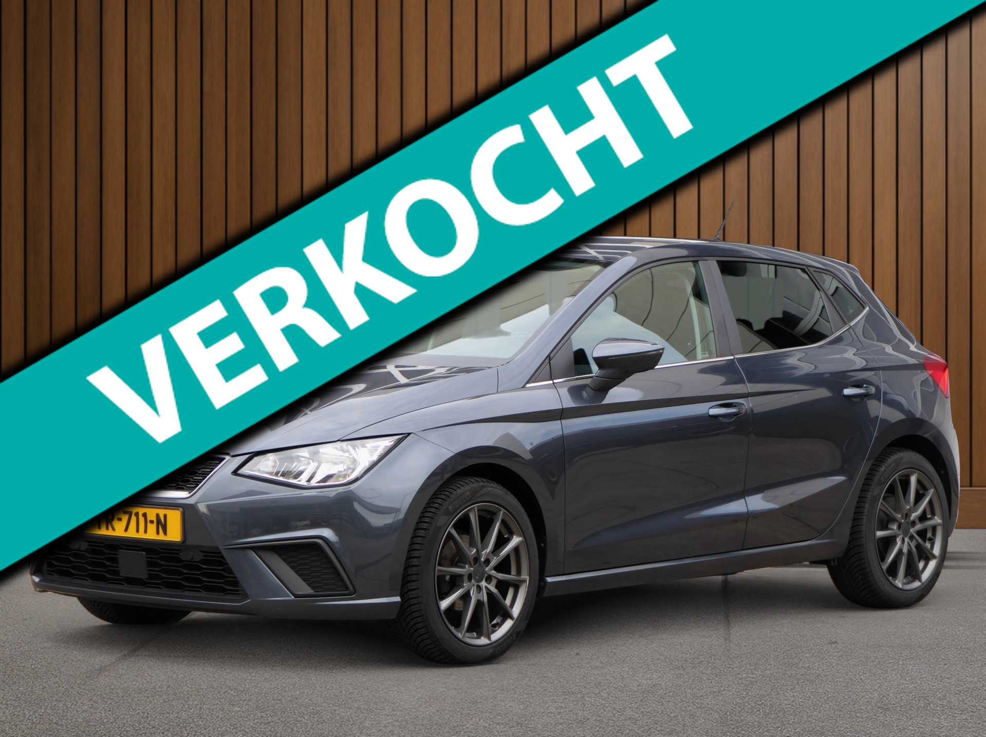 Seat Ibiza 1.0 TSI Style Business Intense | Camera | Keyless entry | Adaptive Cruise | Carplay | Trekhaak | LM Velgen | NAP 2018 - voorkant