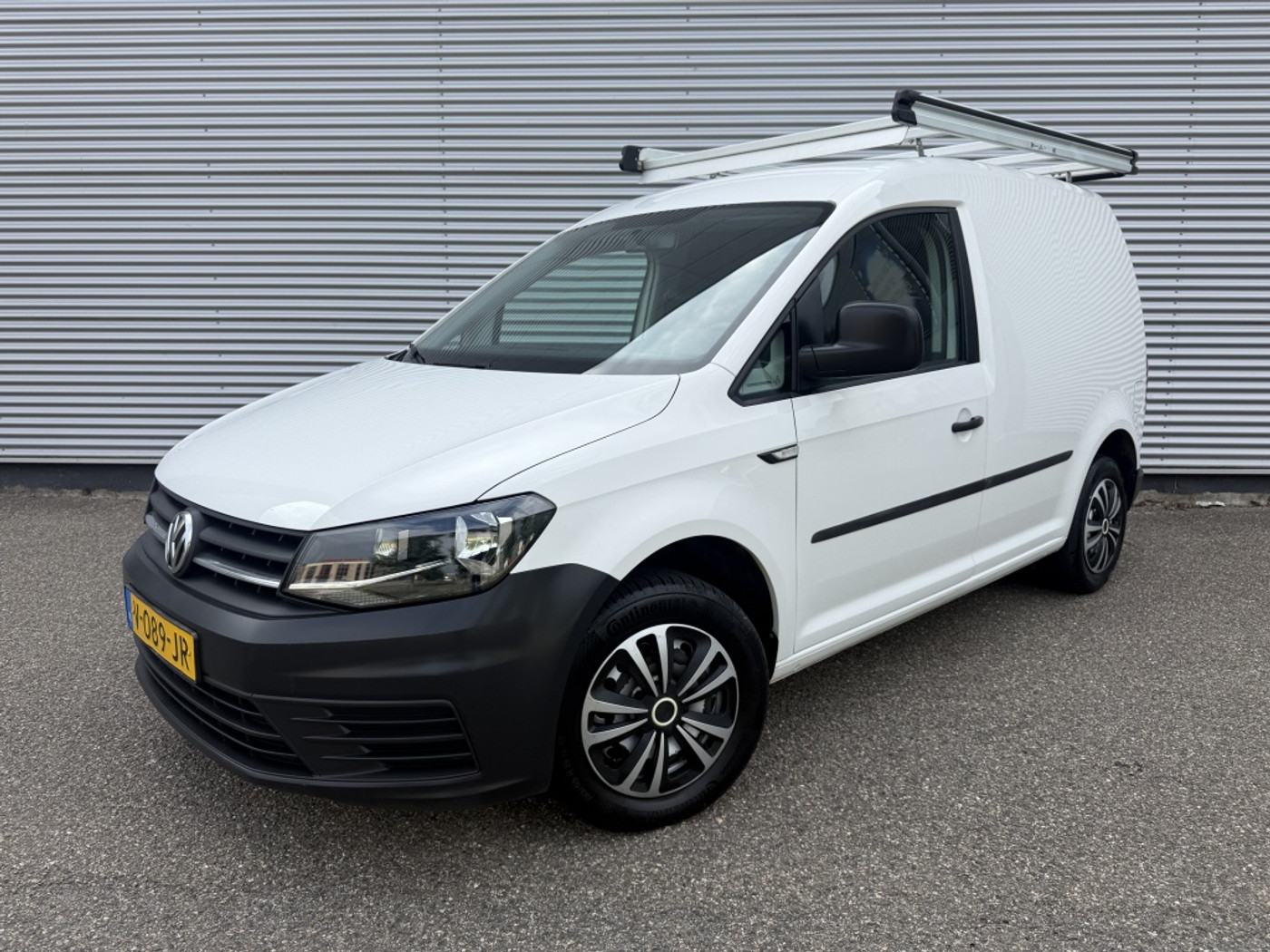 Volkswagen Caddy 2.0 TDI L1H1 BMT Trendline 2017 - voorkant