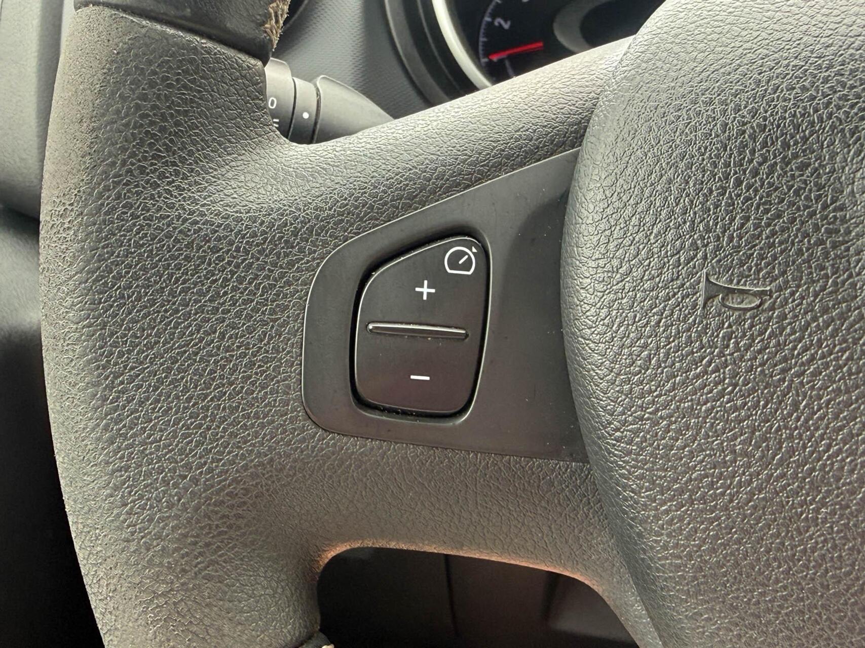 Foto van Opel Vivaro-b