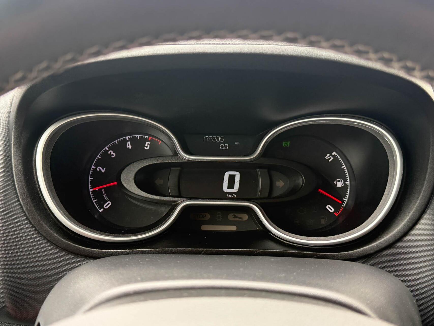 Foto van Opel Vivaro-b