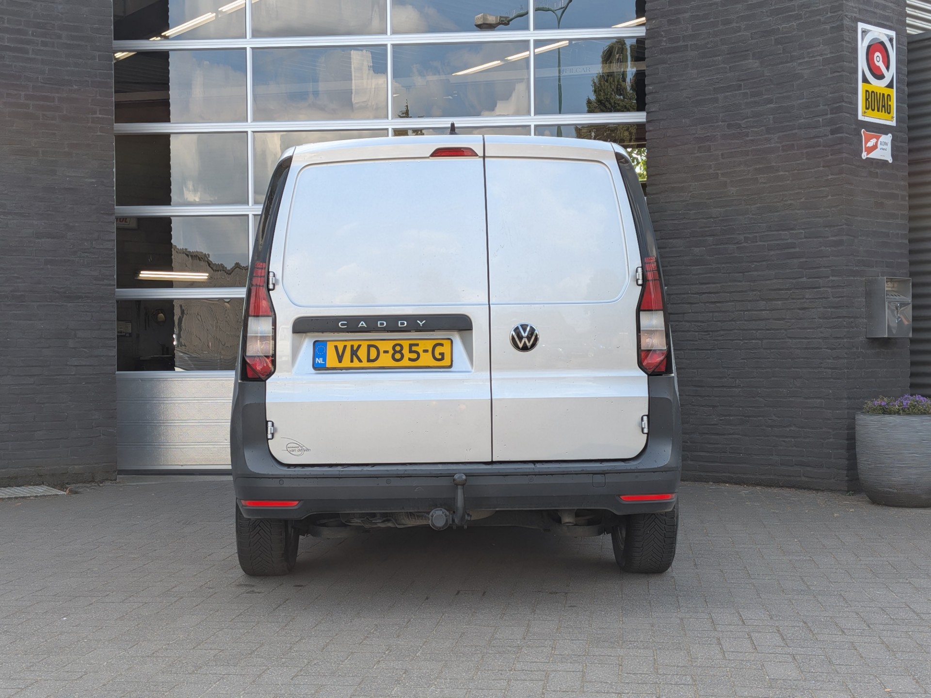 Foto van Volkswagen Caddy Modified Partition Wall