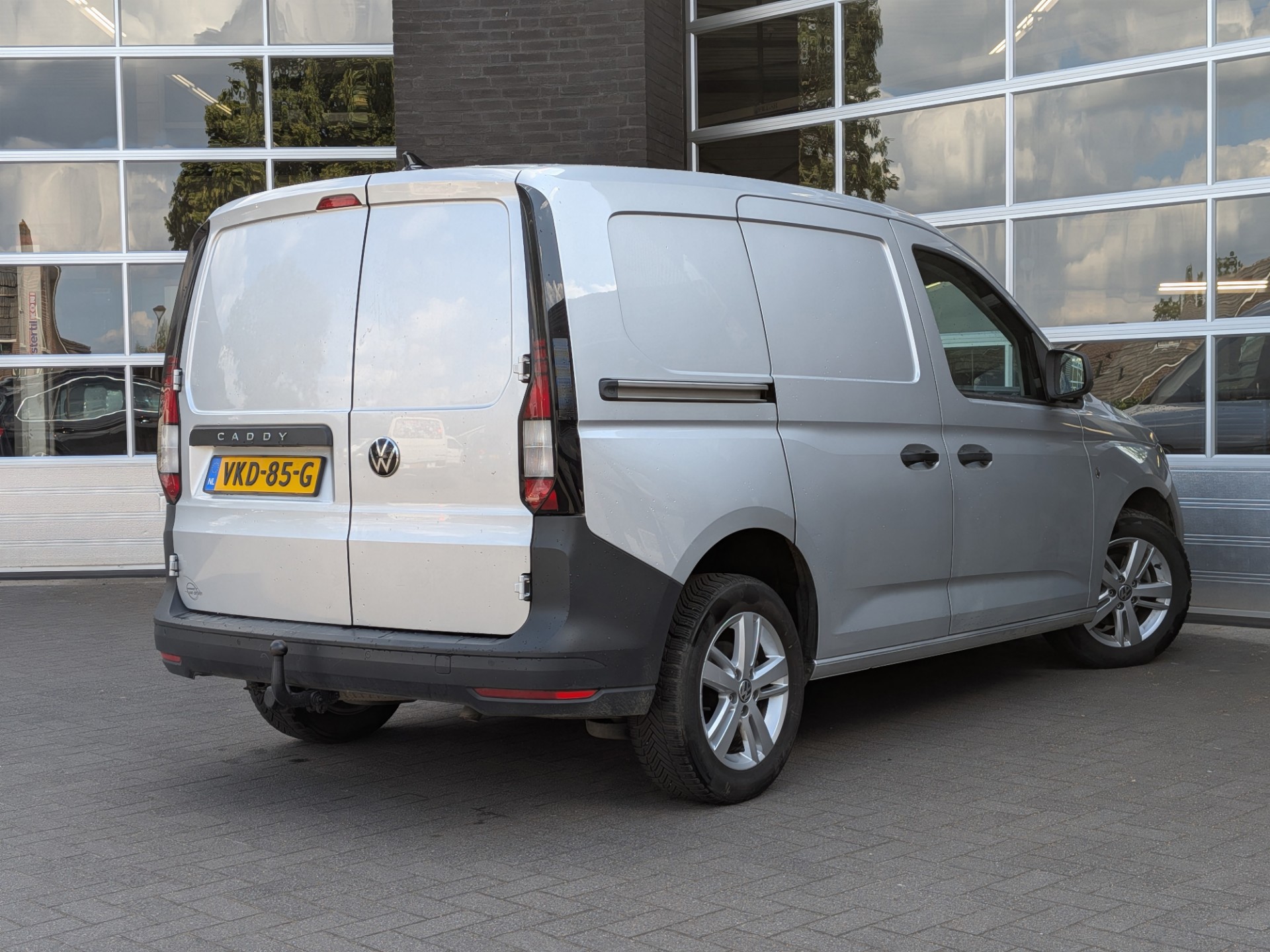Foto van Volkswagen Caddy Modified Partition Wall