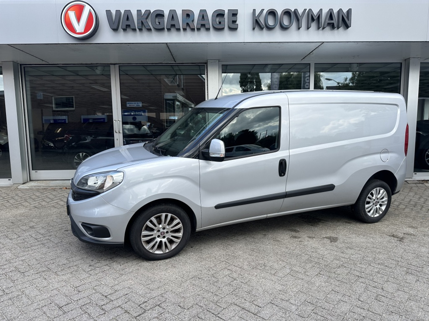 Fiat Fiat Doblo 1.3 MJ L2H1 Maxi 2015 - voorkant