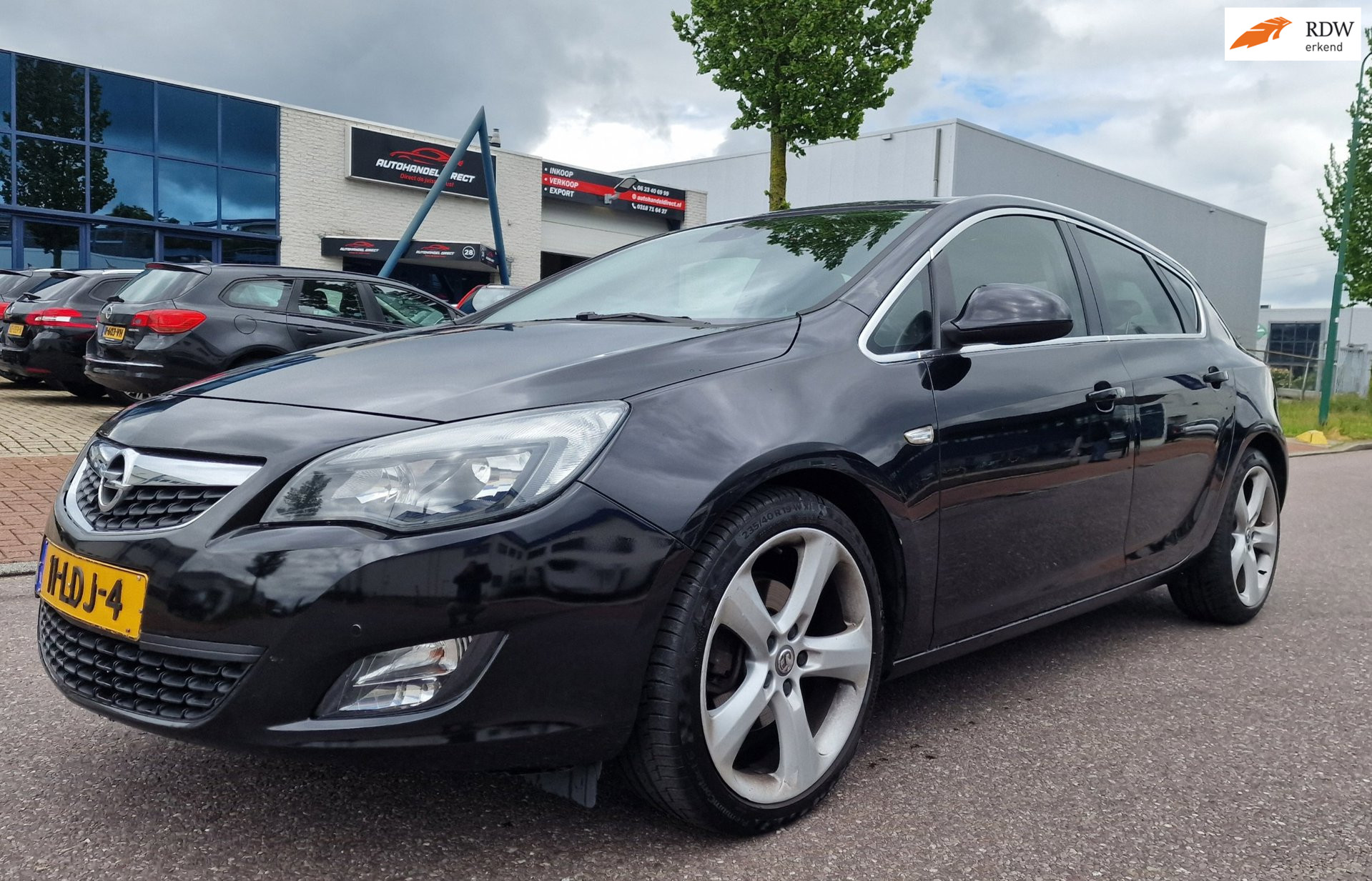 Opel Astra 1.6 Turbo Sport CARPLAY NAVI PSENSOR CRUISE 2 X SLEUTELS 2010 - voorkant