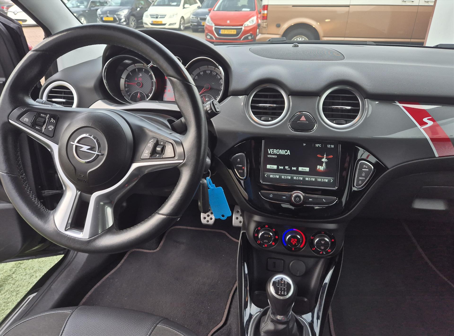 Foto van Opel Adam