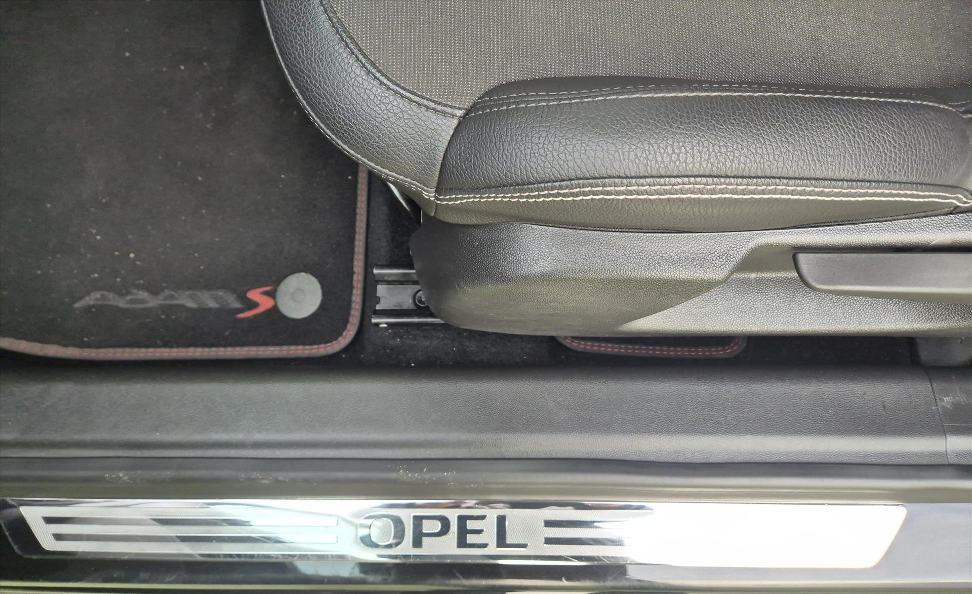 Foto van Opel Adam