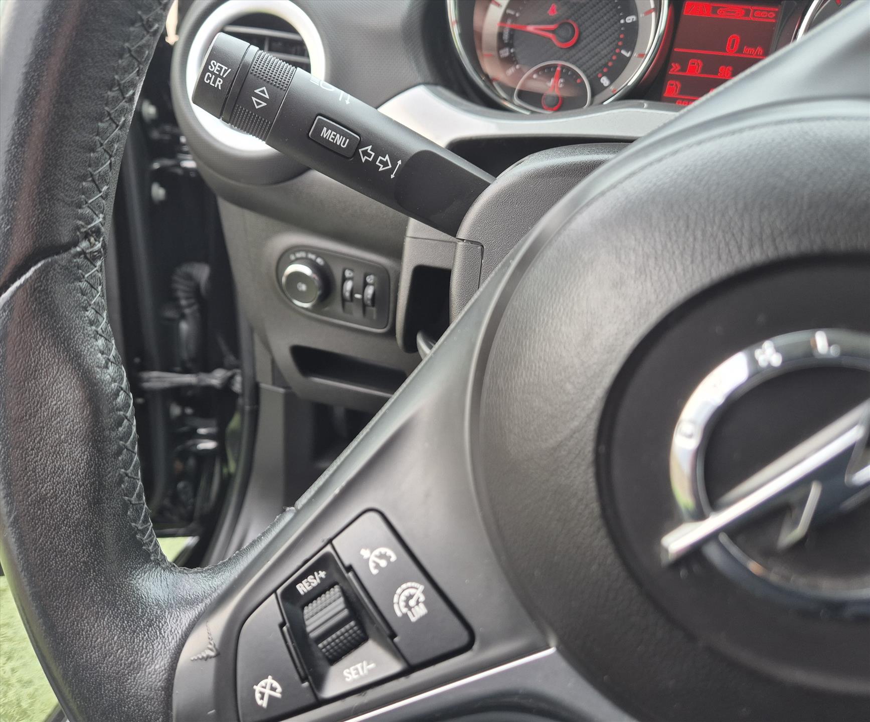 Foto van Opel Adam