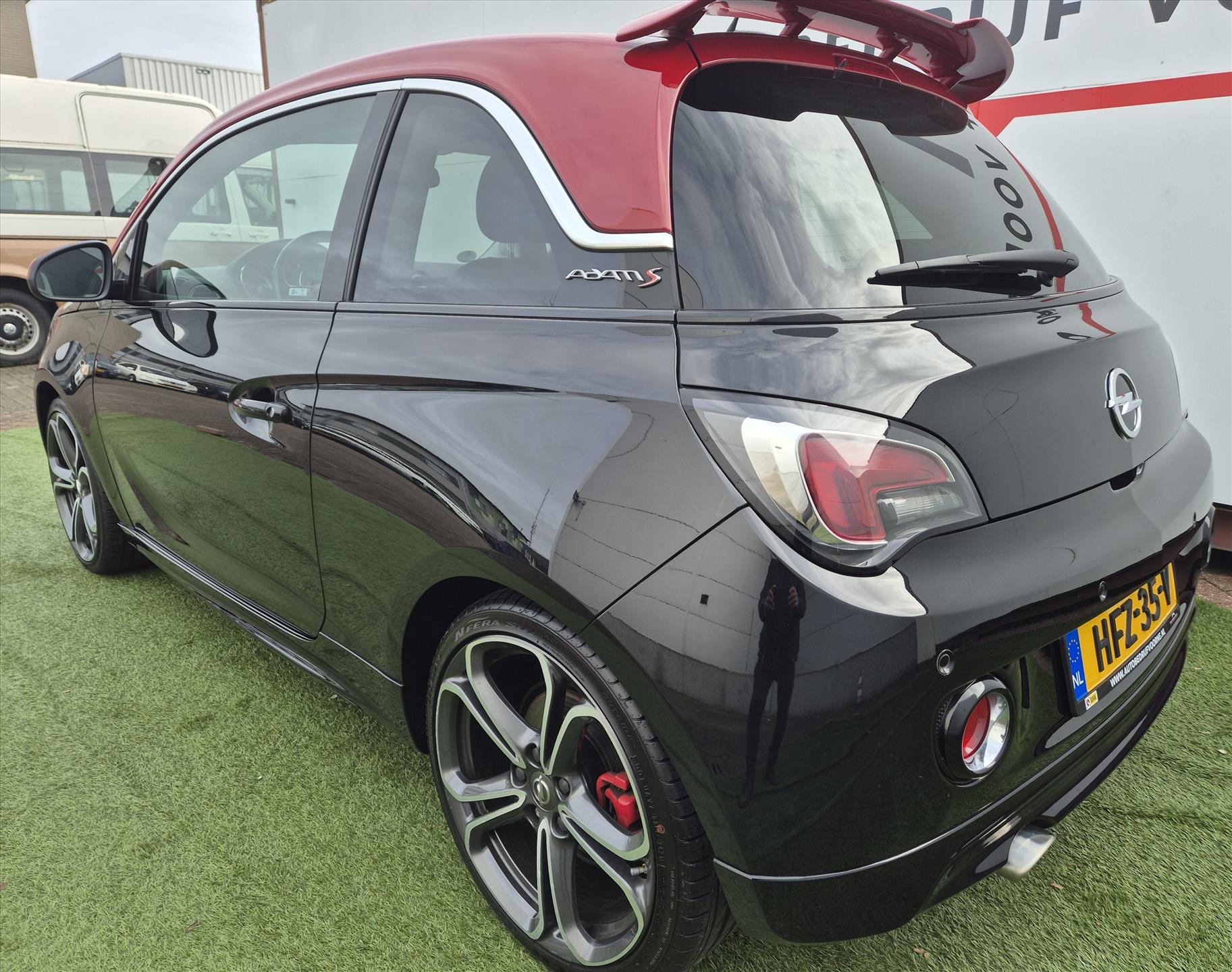 Foto van Opel Adam