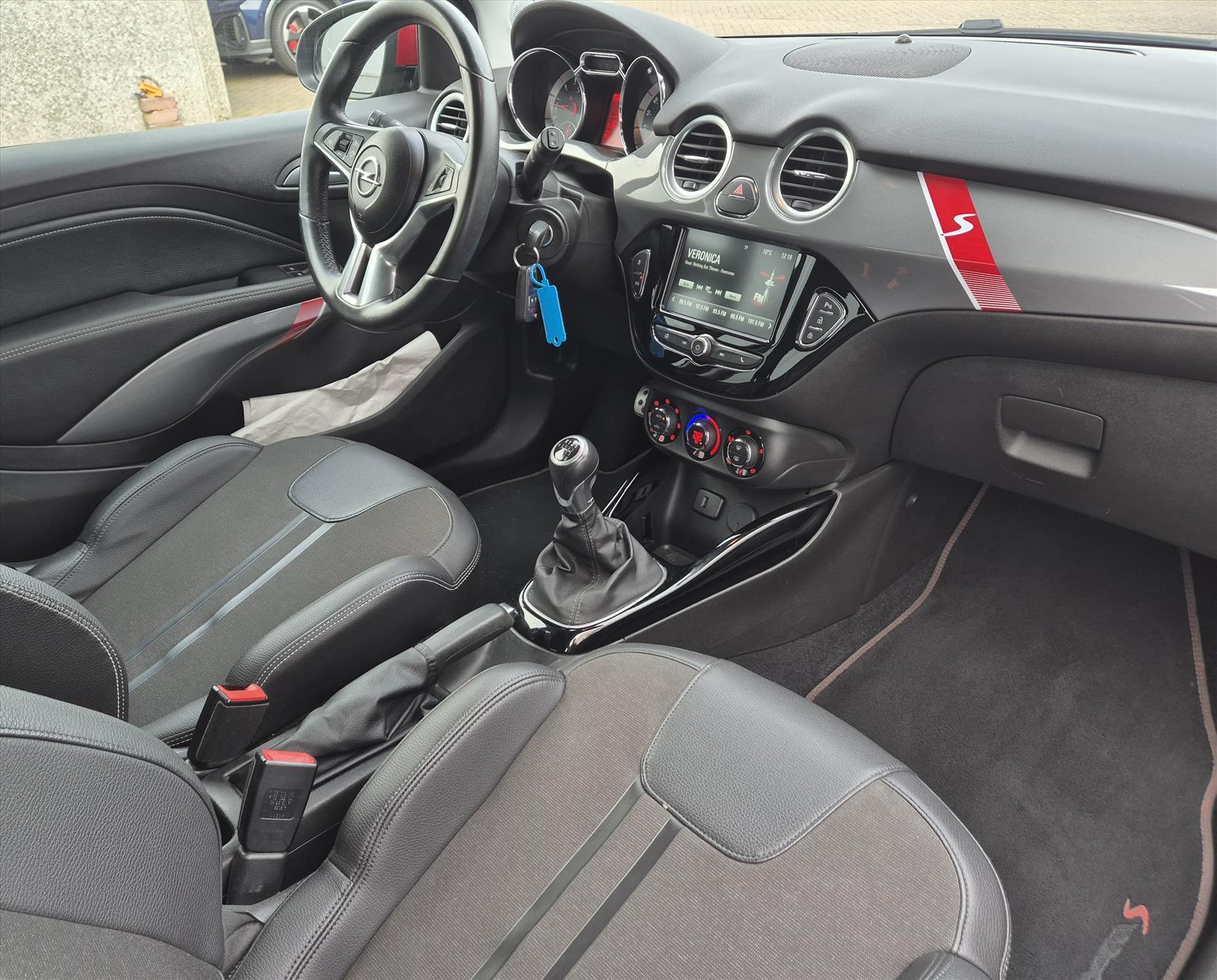 Foto van Opel Adam