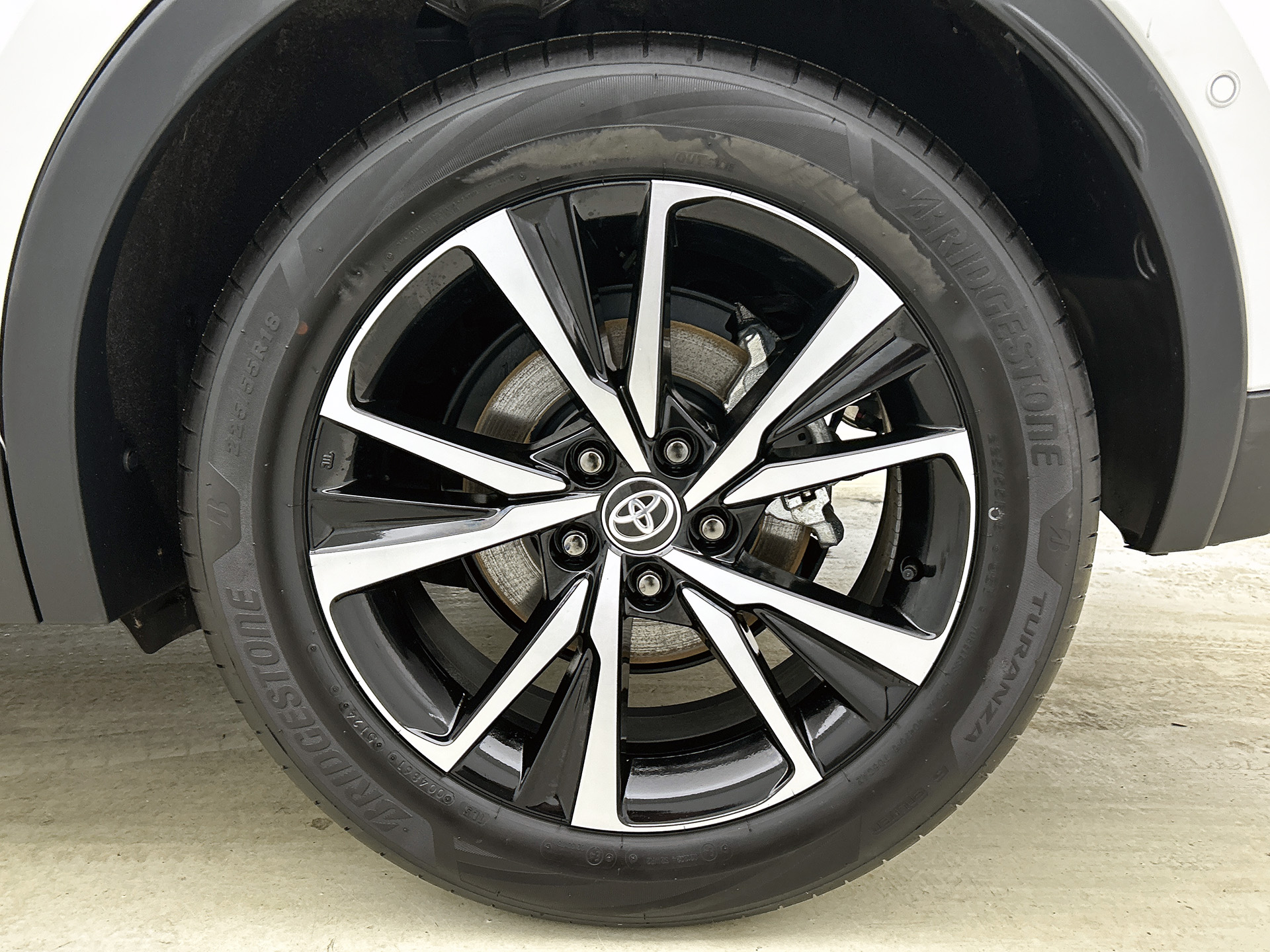 Foto van Toyota C-hr