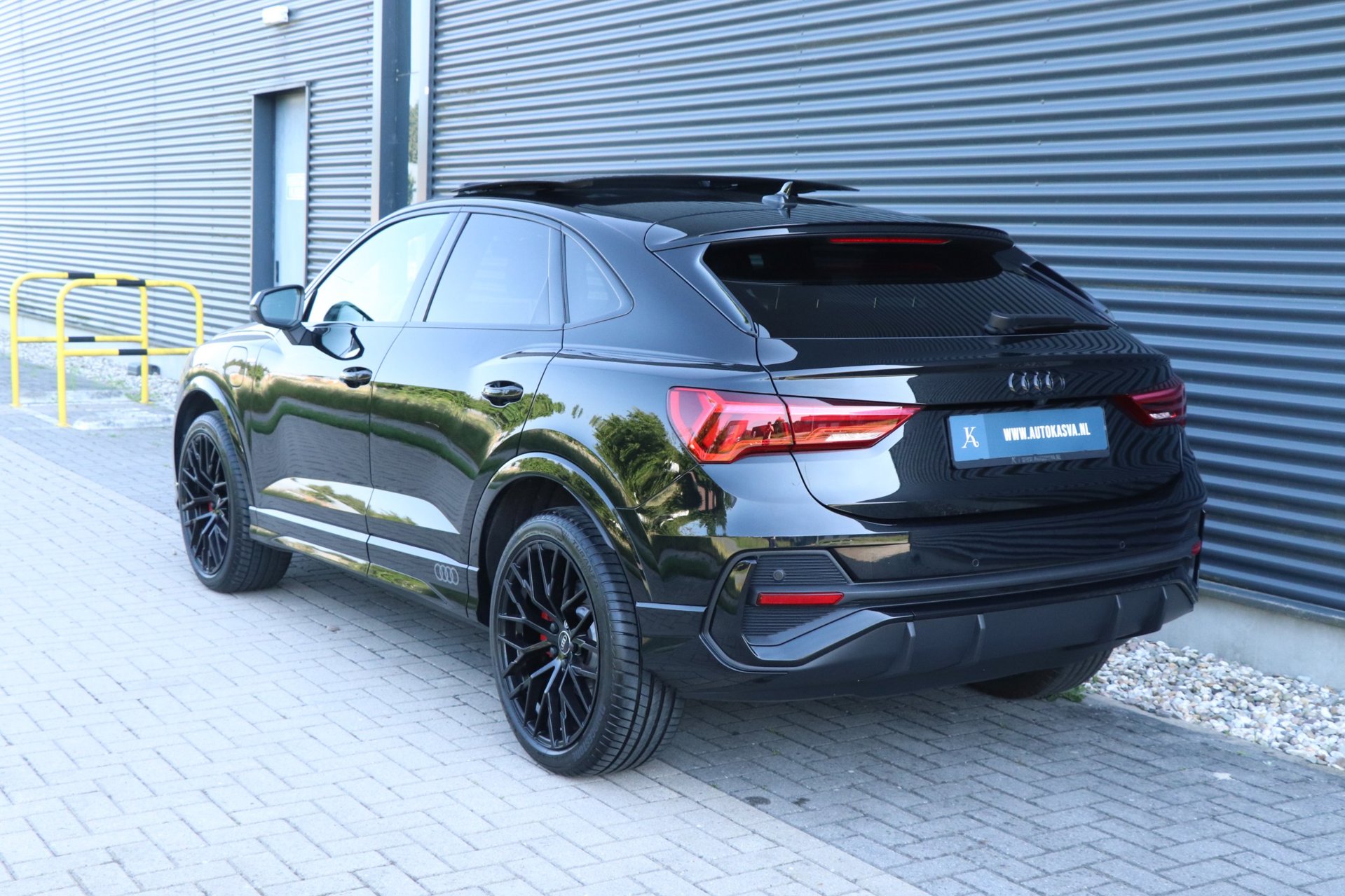 Foto van Audi Q3 Sportback E-tron