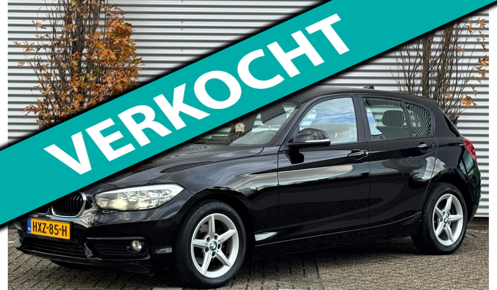 BMW 1 Series 116i Essential 5 Deurs / LED / APK / GARANTIE 2015 - voorkant